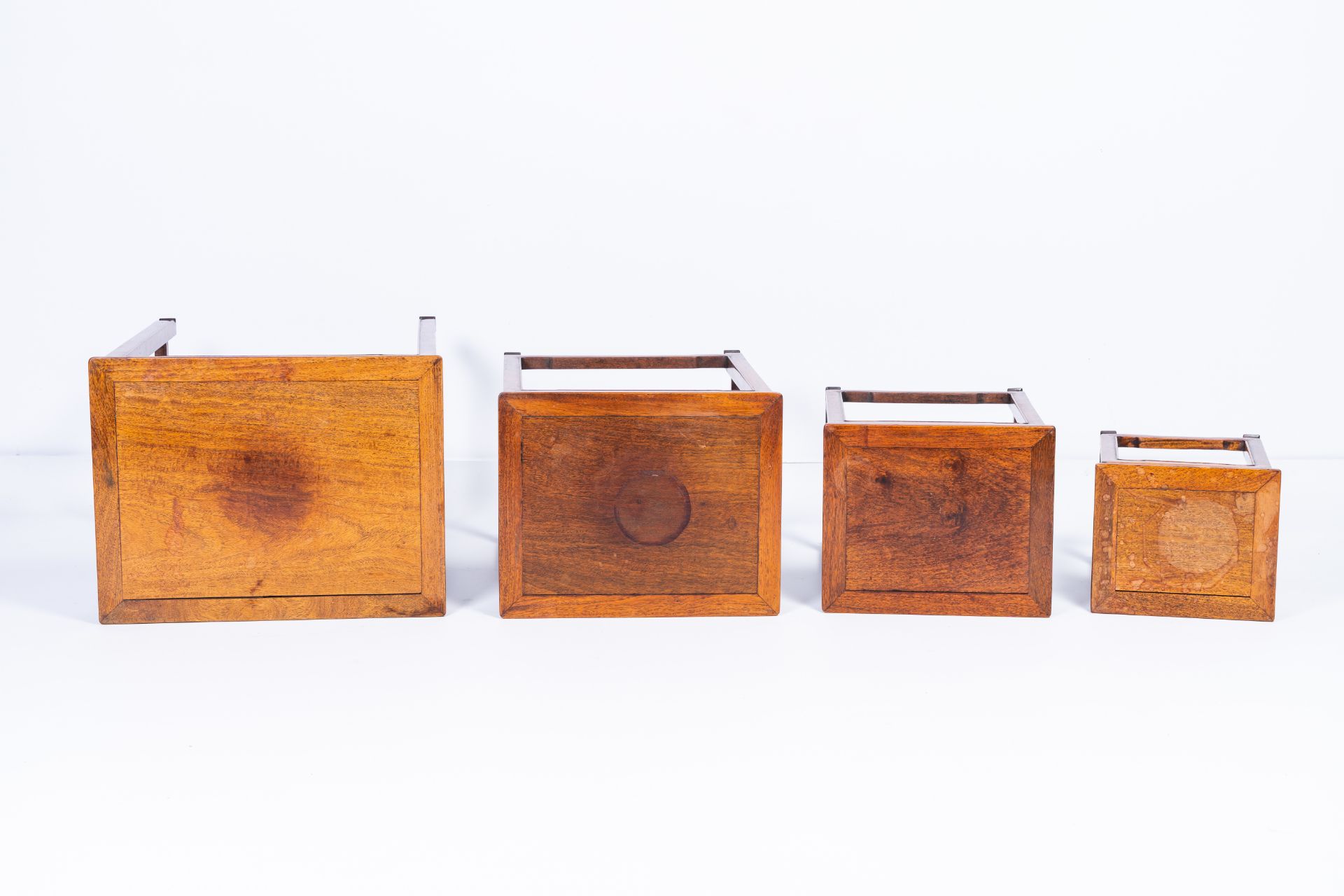 Four Chinese rectangular wood gigogne side tables, 20th C. - Image 7 of 8