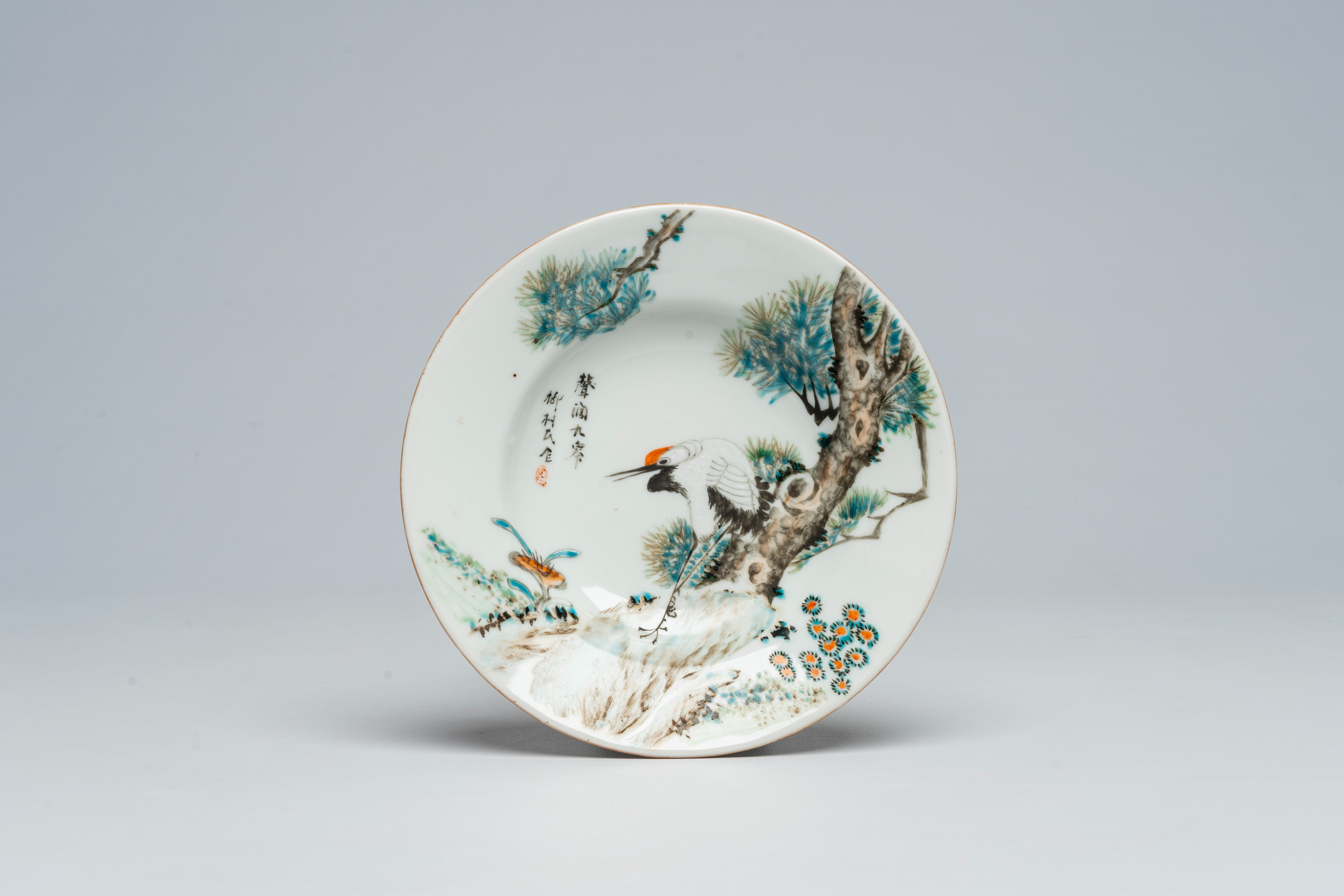 A Chinese qianjiang cai jar and cover, a dish and a vase with birds among blossoming branches, 19th/ - Bild 2 aus 9