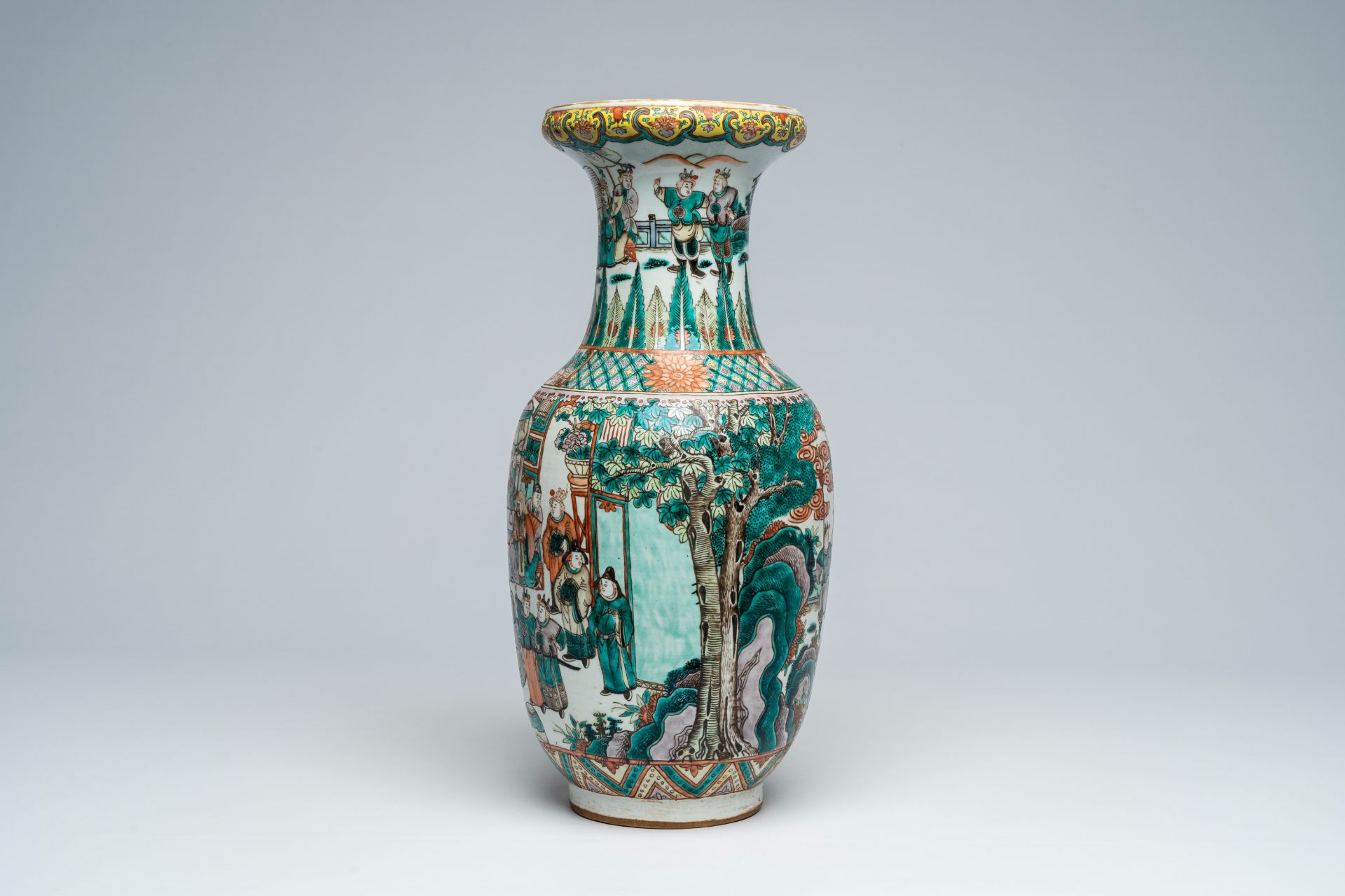 A Chinese famille verte vase with a palace scene all around, 19th C. - Image 2 of 5