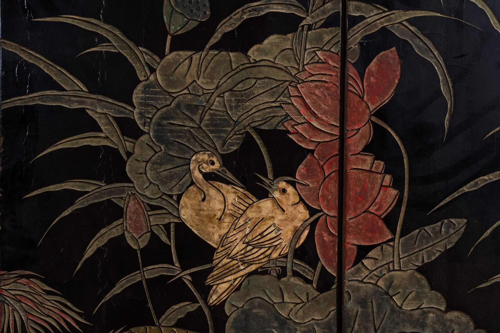 A Chinese eight-screen lacquered coromandel wood room divider, 19th C. - Image 5 of 13