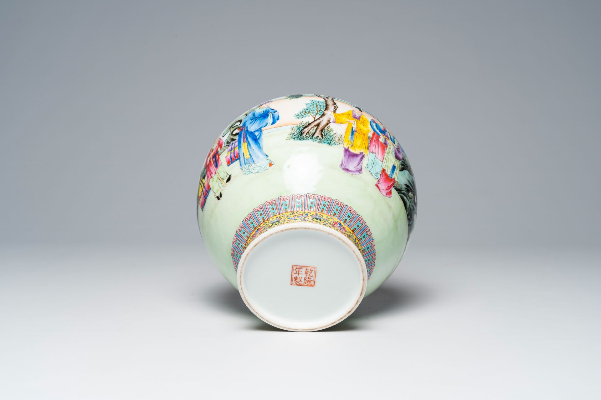 A Chinese famille rose vase with the welcoming of the travellers, Qianlong mark, Republic, 20th C. - Image 7 of 7