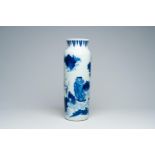 A Chinese blue and white rouleau vase, 19th/20th C.