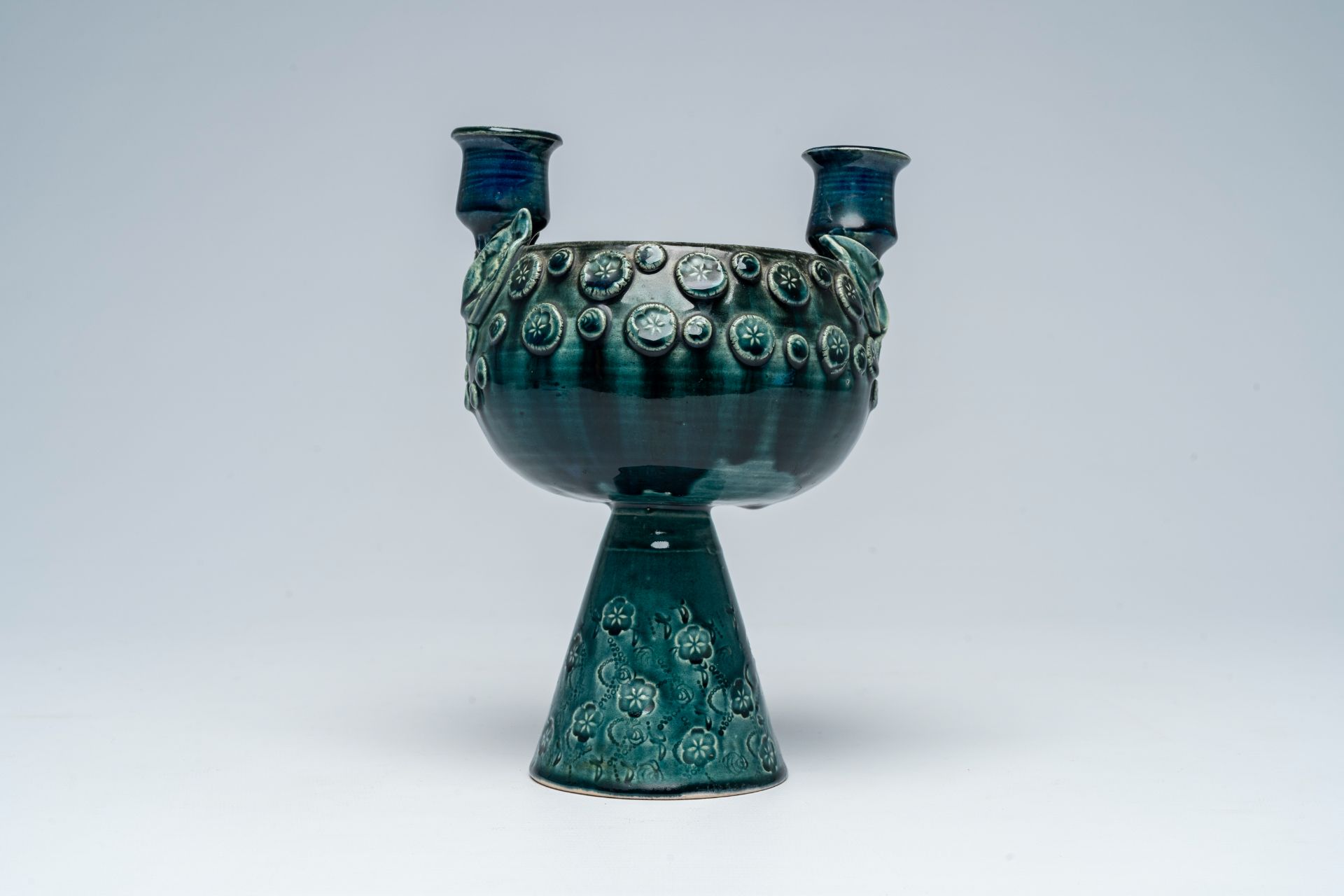 BjÃ¶rn Wiinblad (1918-2006): A Rosenthal turquoise glazed centrepiece in the shape of a bowl on foot - Bild 5 aus 8