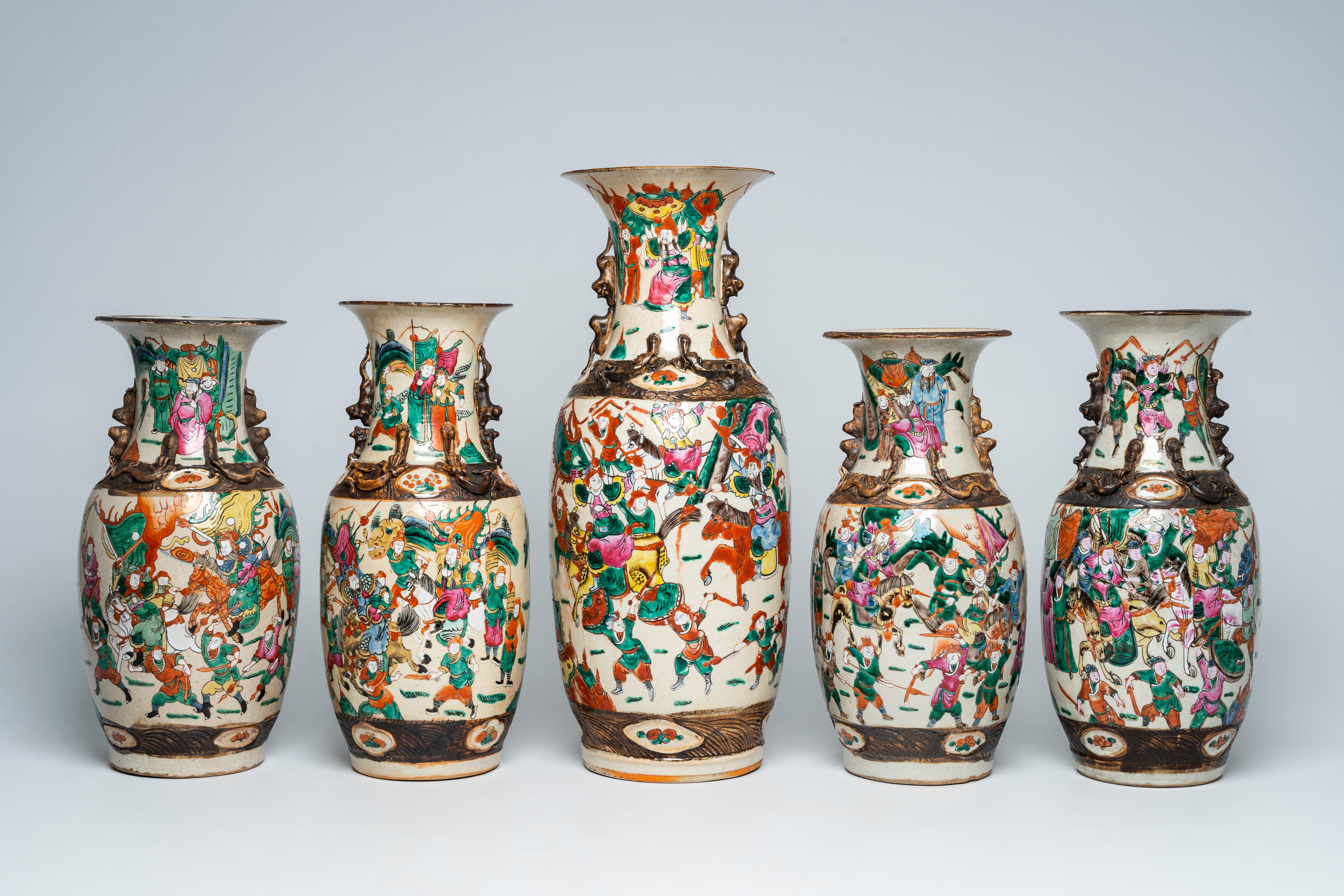 Five Chinese Nanking crackle glazed famille rose vases with warrior scenes, 19th/20th C. - Image 3 of 6
