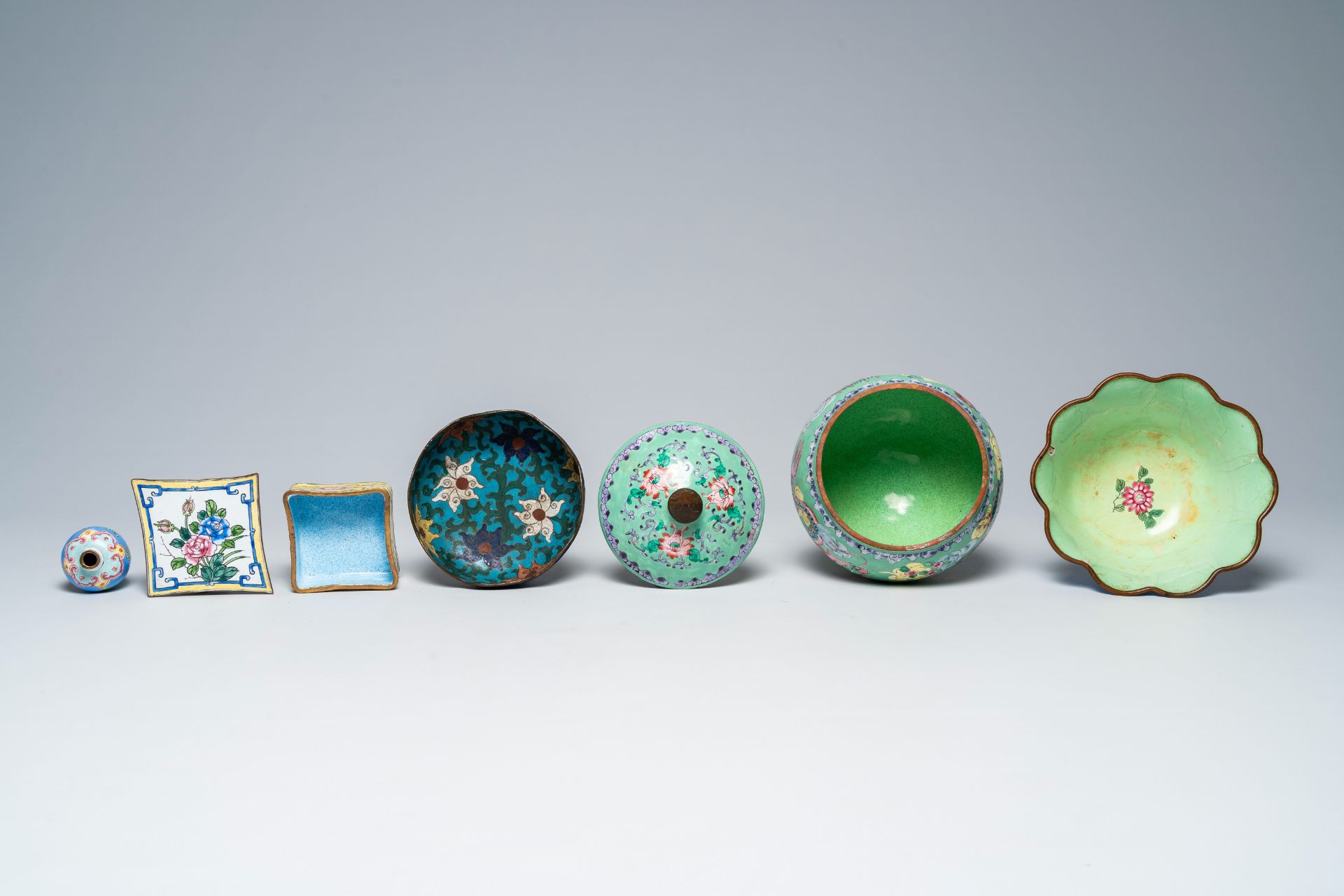 A varied collection of Chinese cloisonnÃ© items and a pewter saucer, 20th C. - Image 8 of 9