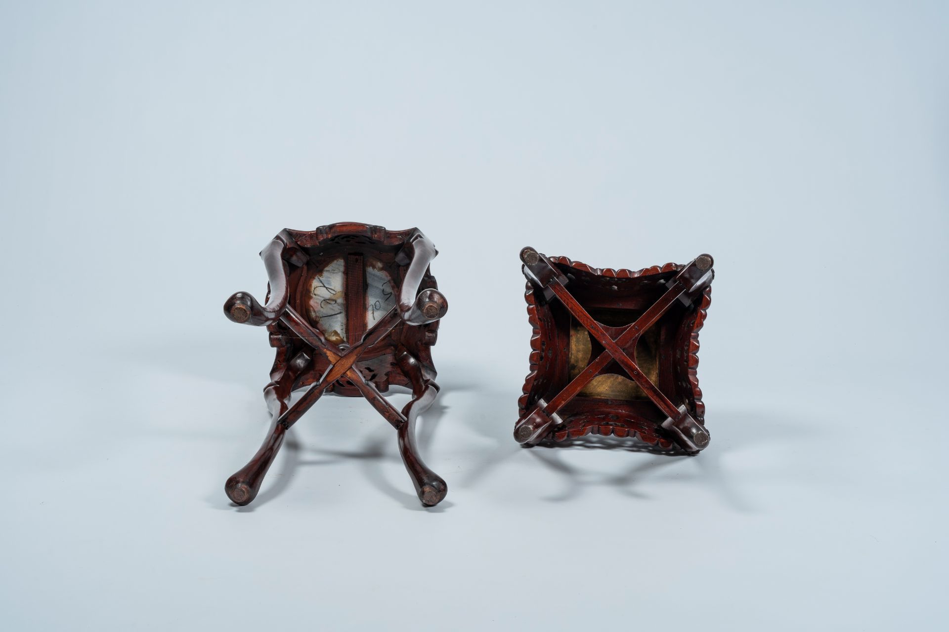 Two Chinese open worked carved wood stands with marble and dreamstone top, 20th C. - Image 7 of 7