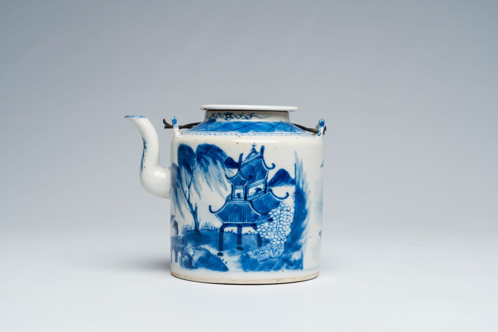 A Chinese blue and white Vietnamese market 'Bleu de Hue' teapot and cover and an 'Immortals' dish, 1 - Image 2 of 9