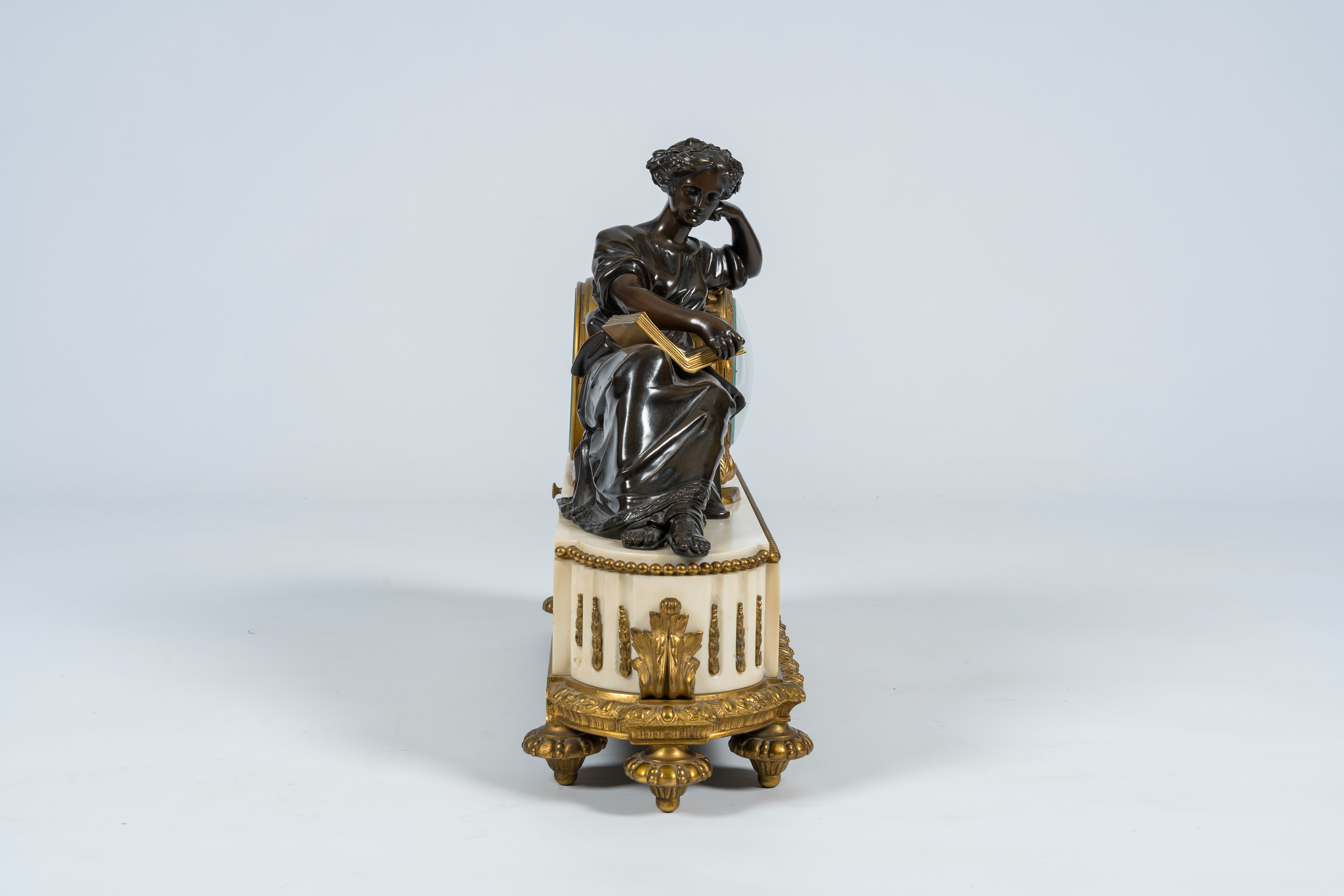 A French gilt bronze mounted white marble mantel clock with a reading lady, Charpentier & Cie, 19th - Image 5 of 9