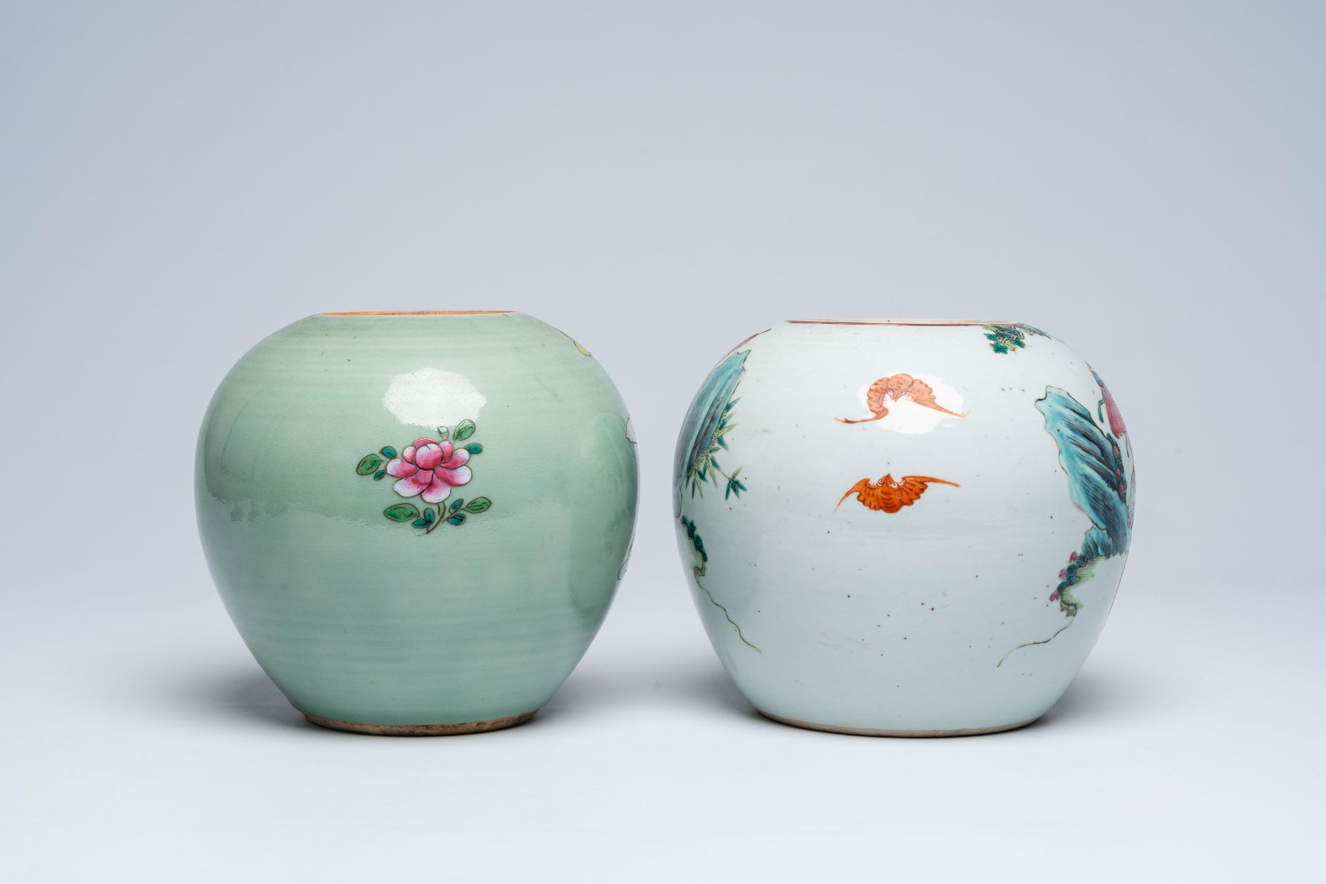 Two Chinese famille rose jars with wooden covers with antiquities design and the qilin Song Zi, 19th - Image 4 of 7