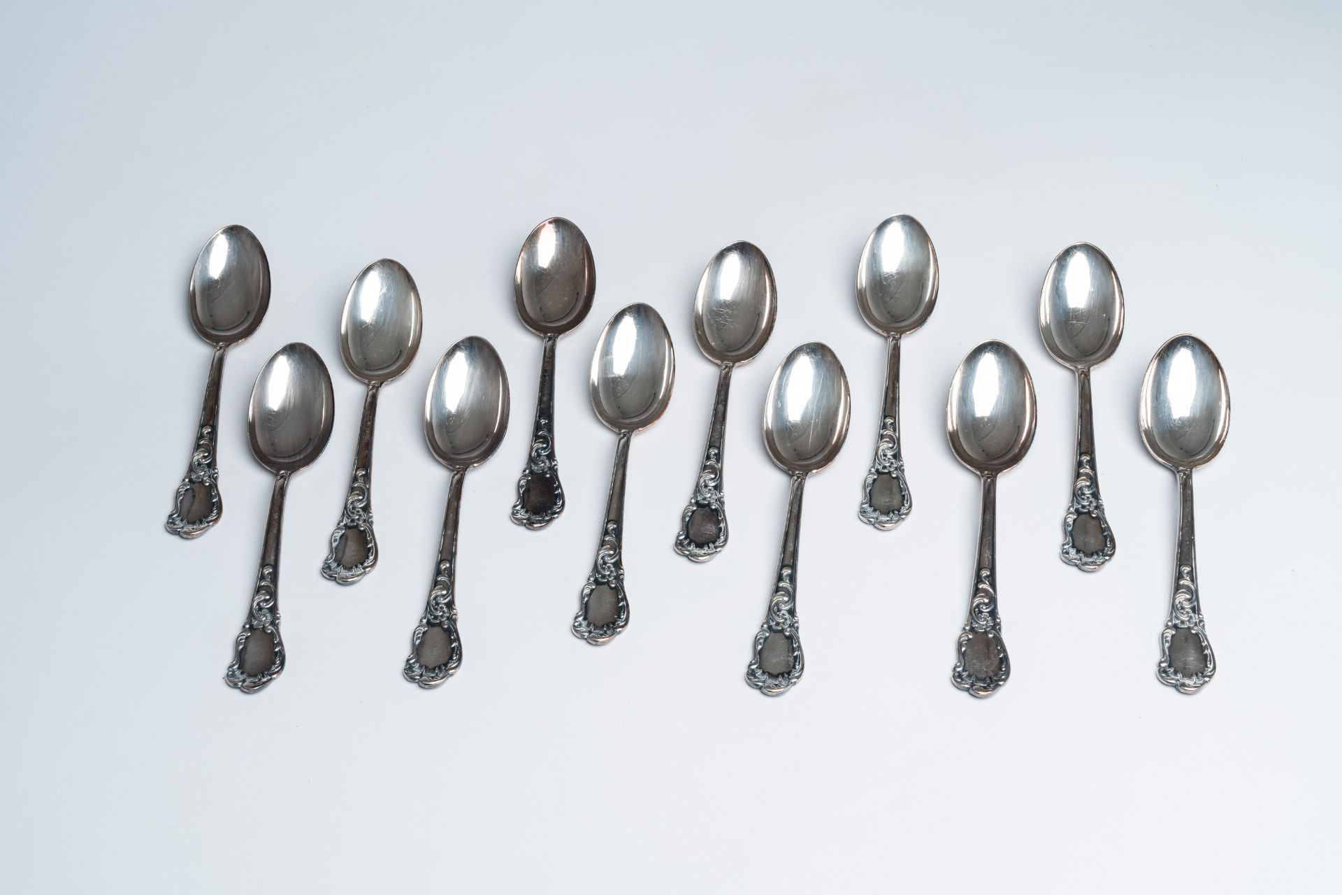 A 103-piece silver plated rococo style cutlery set with matching box, Picard & Wielputz, Germany, 20 - Image 4 of 12