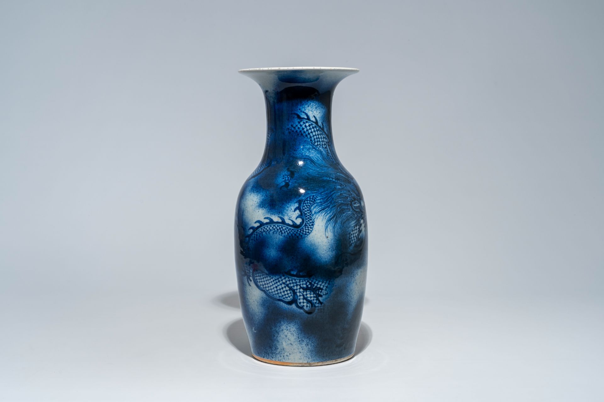 A Chinese blue and white 'dragon chasing the pearl' vase, 19th C. - Image 4 of 7