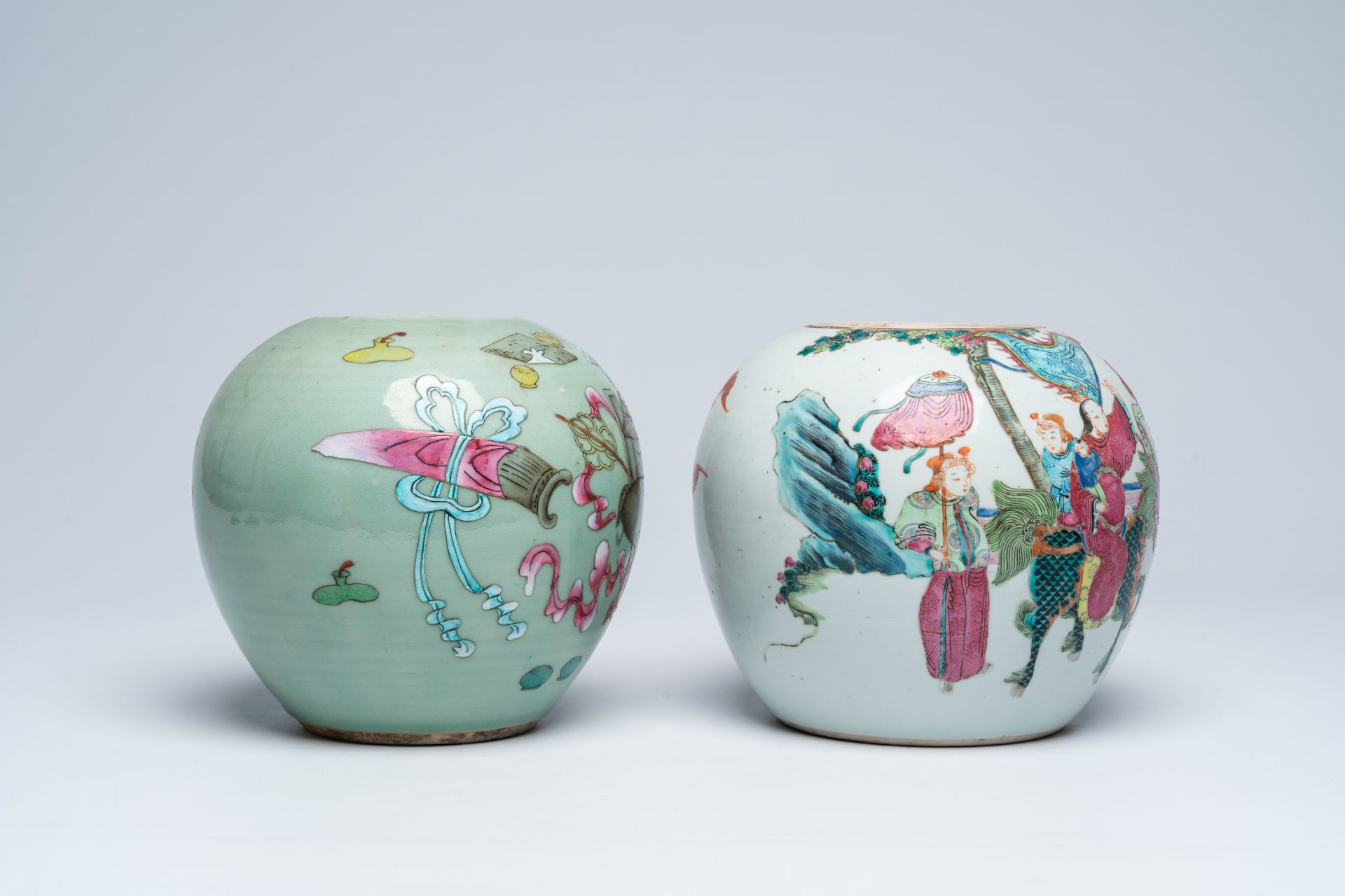 Two Chinese famille rose jars with wooden covers with antiquities design and the qilin Song Zi, 19th - Image 5 of 7