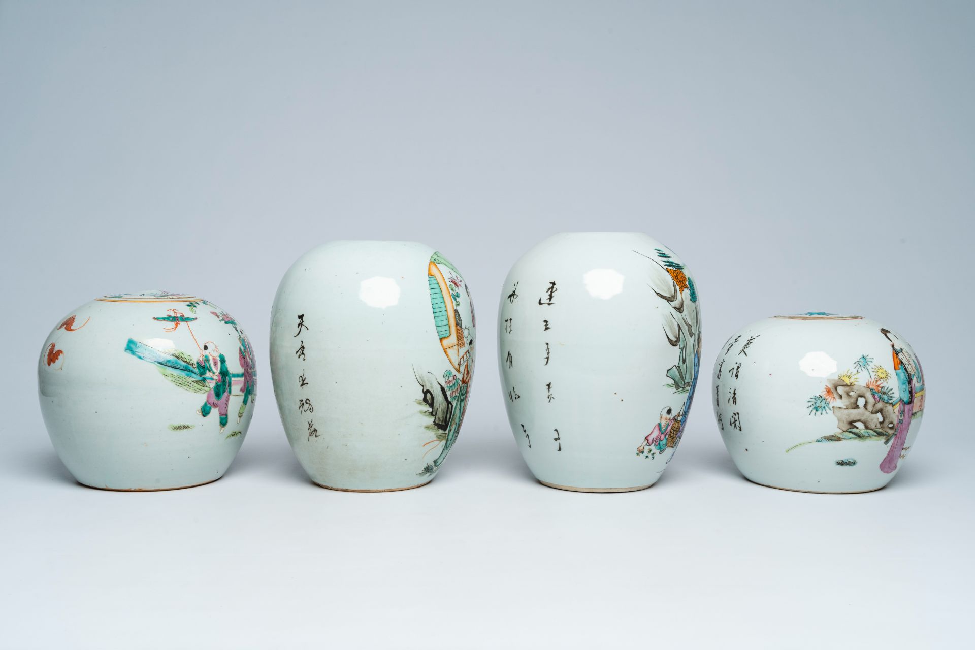 Four Chinese qianjiang cai and famille rose ginger jars with figures in a landscape, 19th/20th C. - Image 5 of 9