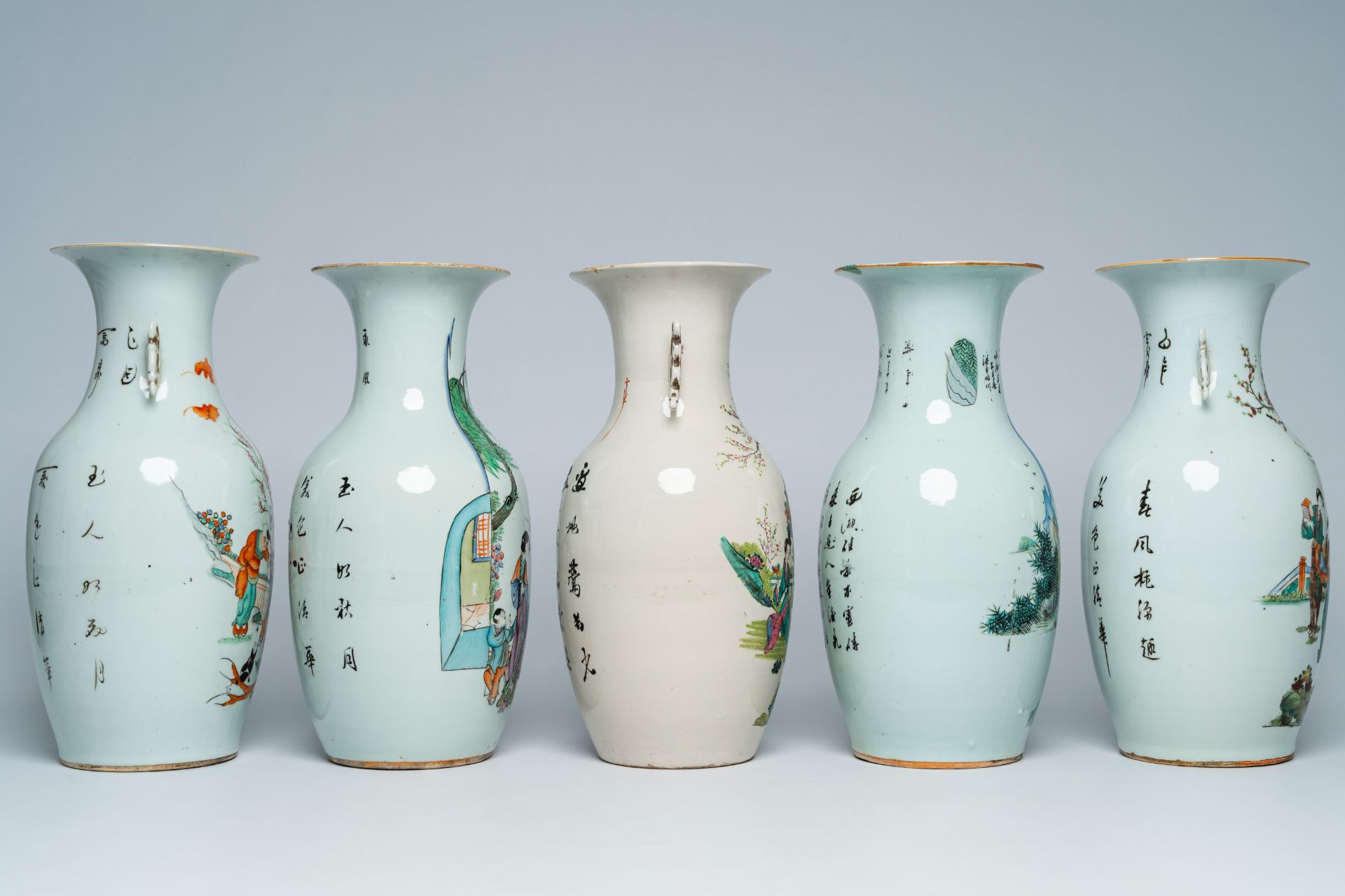 Five various Chinese qianjiang cai vases with figures in a landscape and a palace garden, 19th/20th - Image 4 of 6