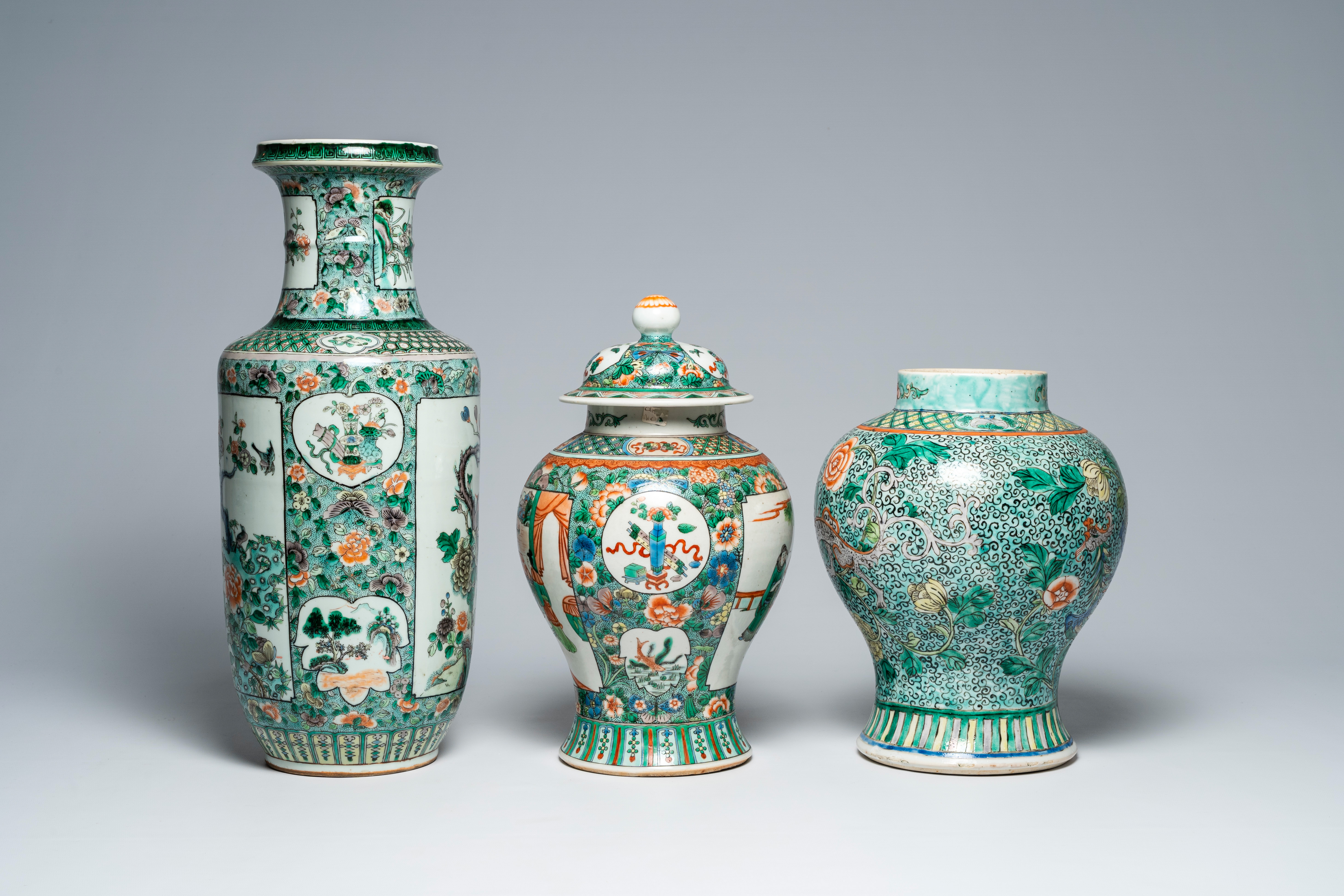 Three Chinese famille vases, 19th C. - Bild 2 aus 6