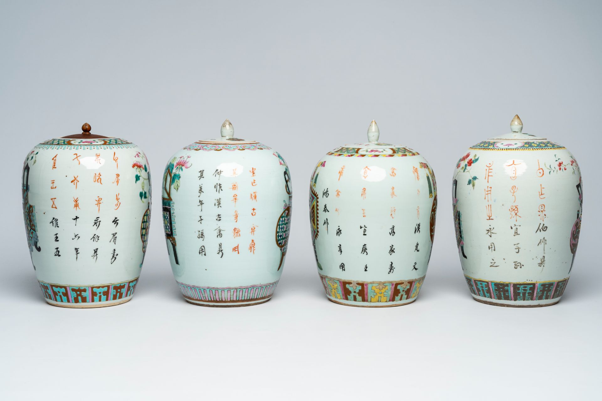 Four Chinese famille rose ginger jars and covers with flower baskets and antiquities, 19th/20th C. - Image 4 of 8