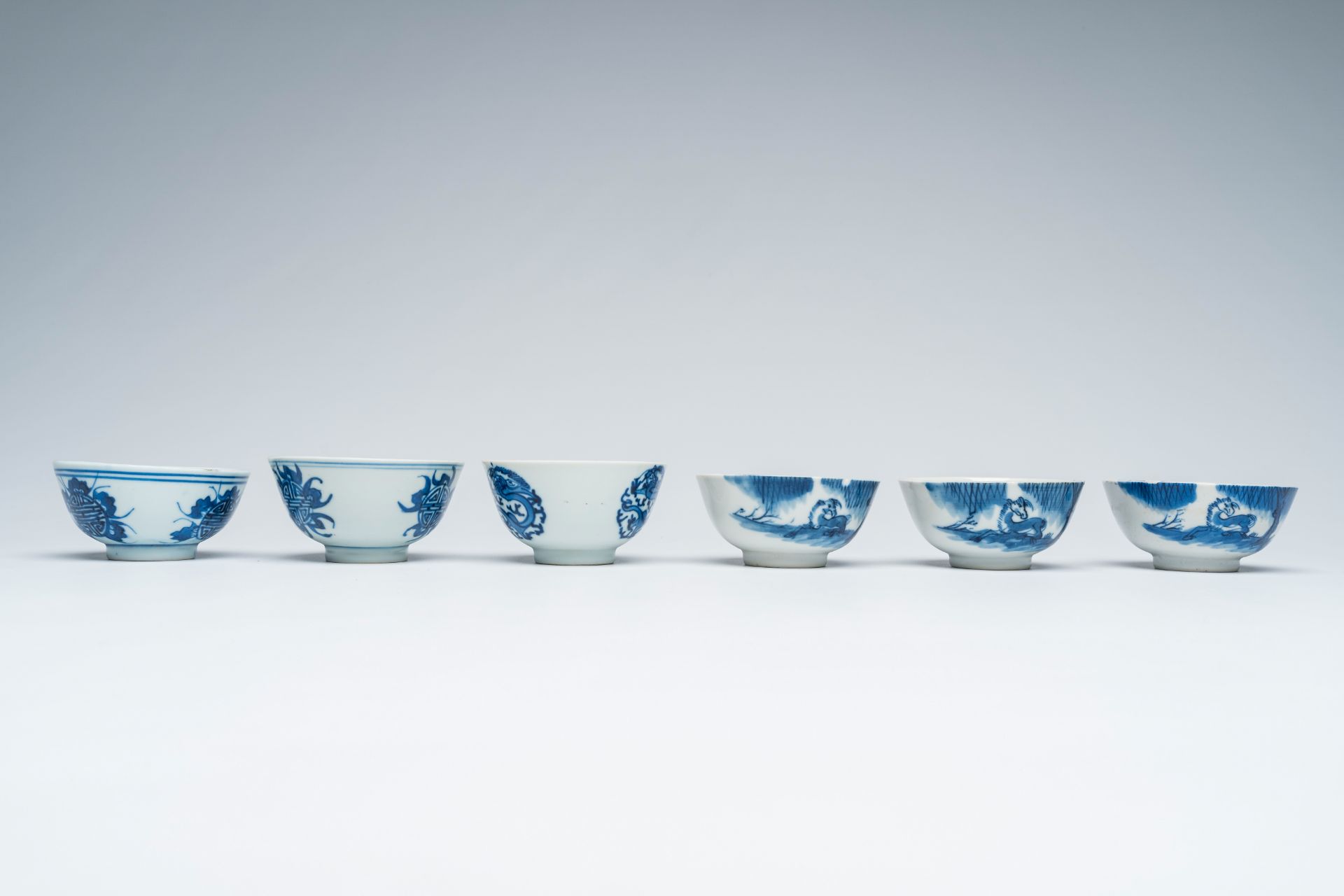 Nine various Chinese blue and white Vietnamese market 'Bleu de Hue' saucers and six bowls, 19th C. - Image 5 of 9