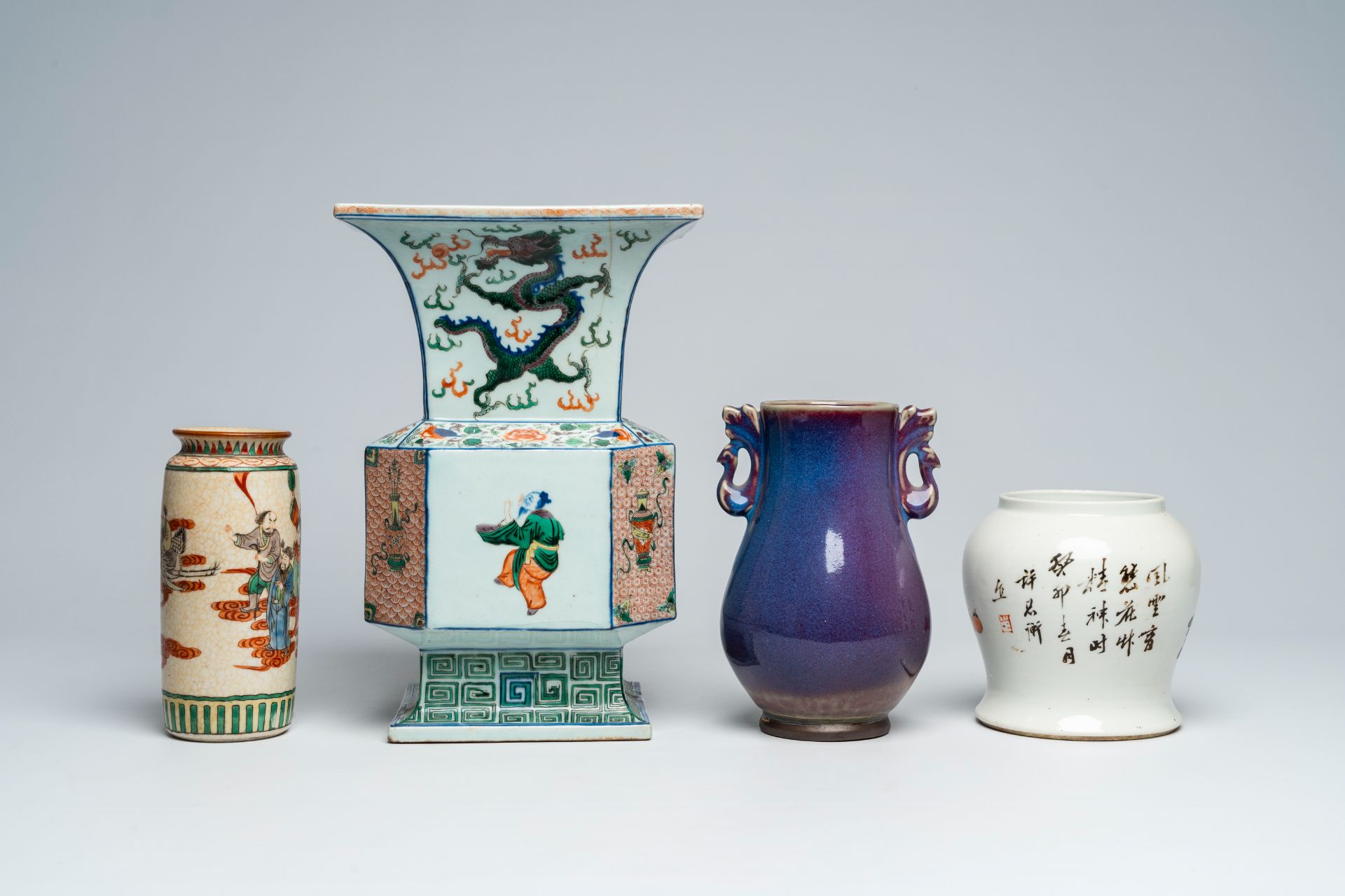 Four various Chinese polychrome and monochrome vases, 19th/20th C. - Image 4 of 8