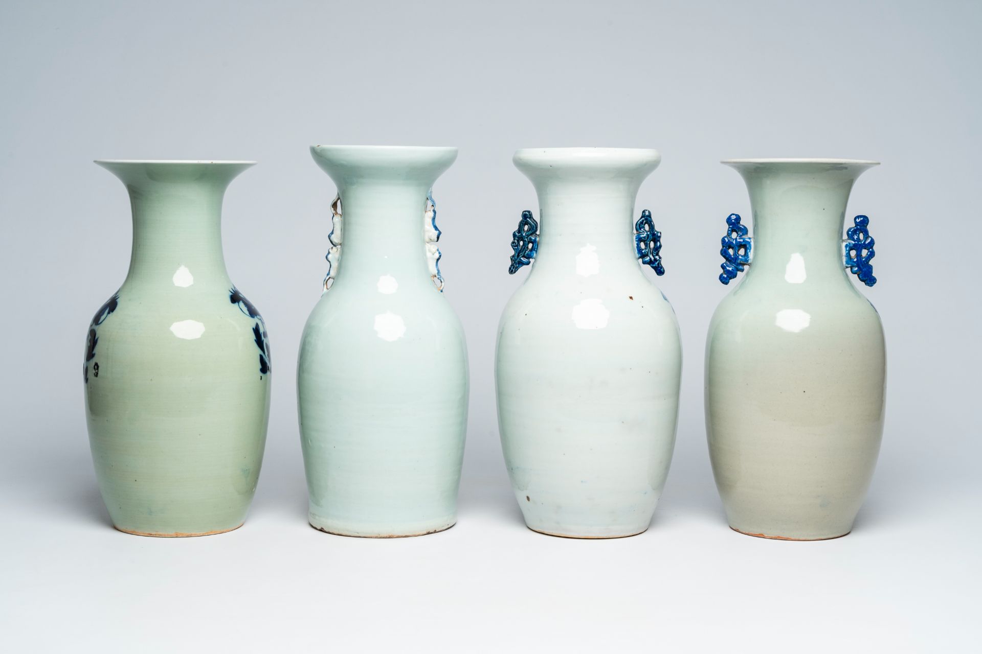 Four Chinese blue and white 'phoenix' vases, 19th C. - Image 3 of 6