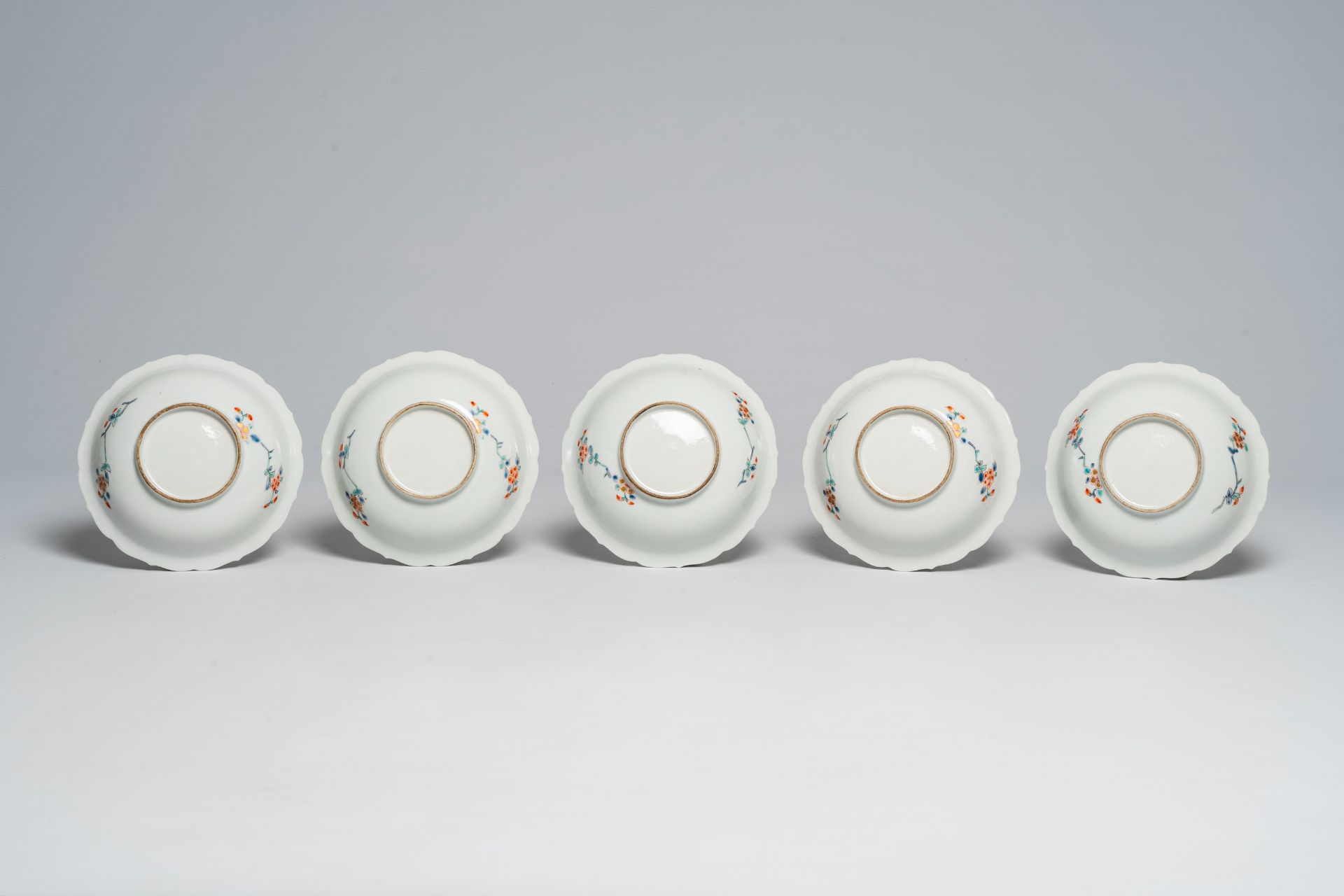 Ten Japanese moulded Kakiemon style bowls with floral design, Edo/Meiji, 18th/19th C. - Image 3 of 5