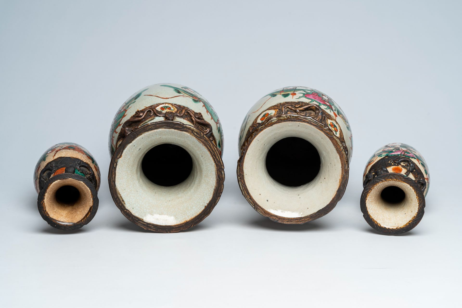 Four Chinese Nanking crackle glazed famille rose 'warrior' vases, 19th C. - Image 5 of 6