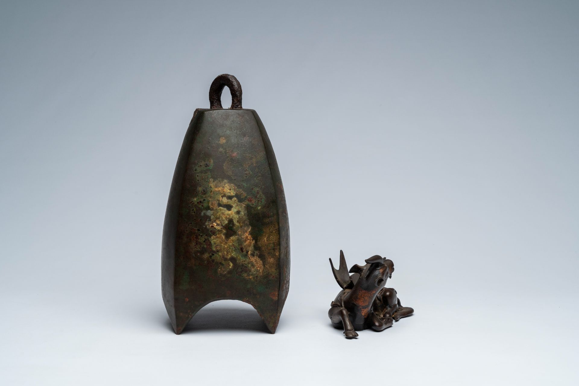 Six Chinese and Asian bronze and metal objects, probably Song and later - Image 6 of 9