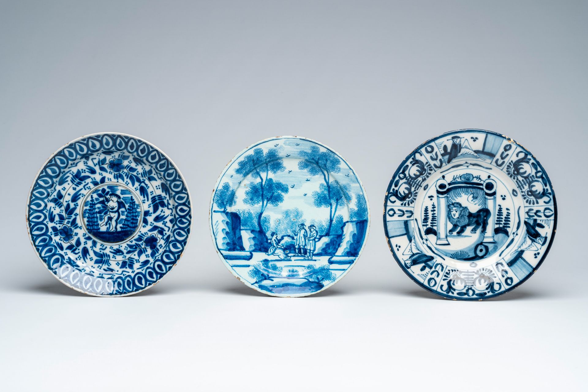 Six various Dutch Delft blue and white dishes, 18th C. - Image 4 of 5