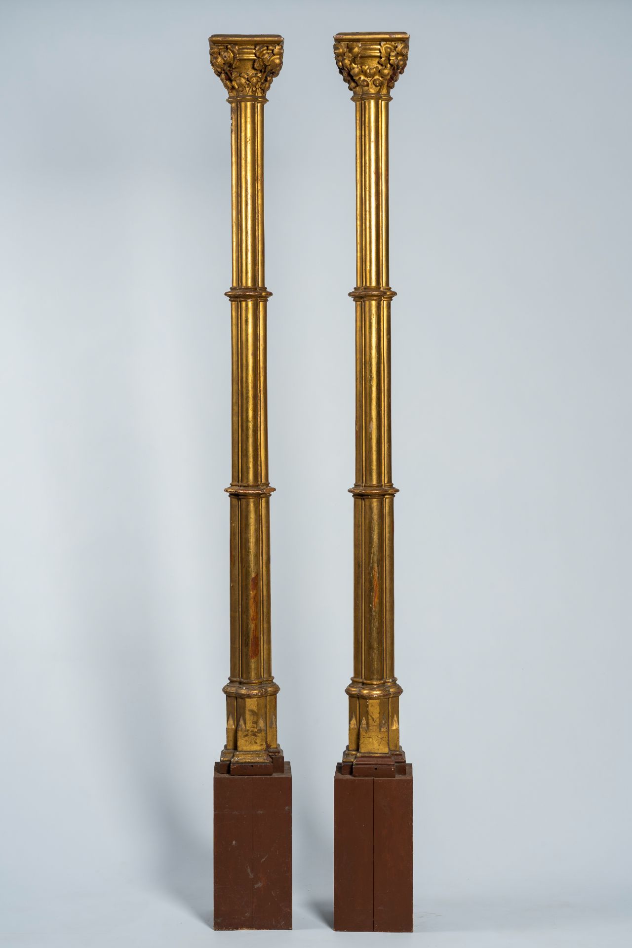 A pair of large Gothic revival gilt wood pillars, 19th C. - Image 2 of 8