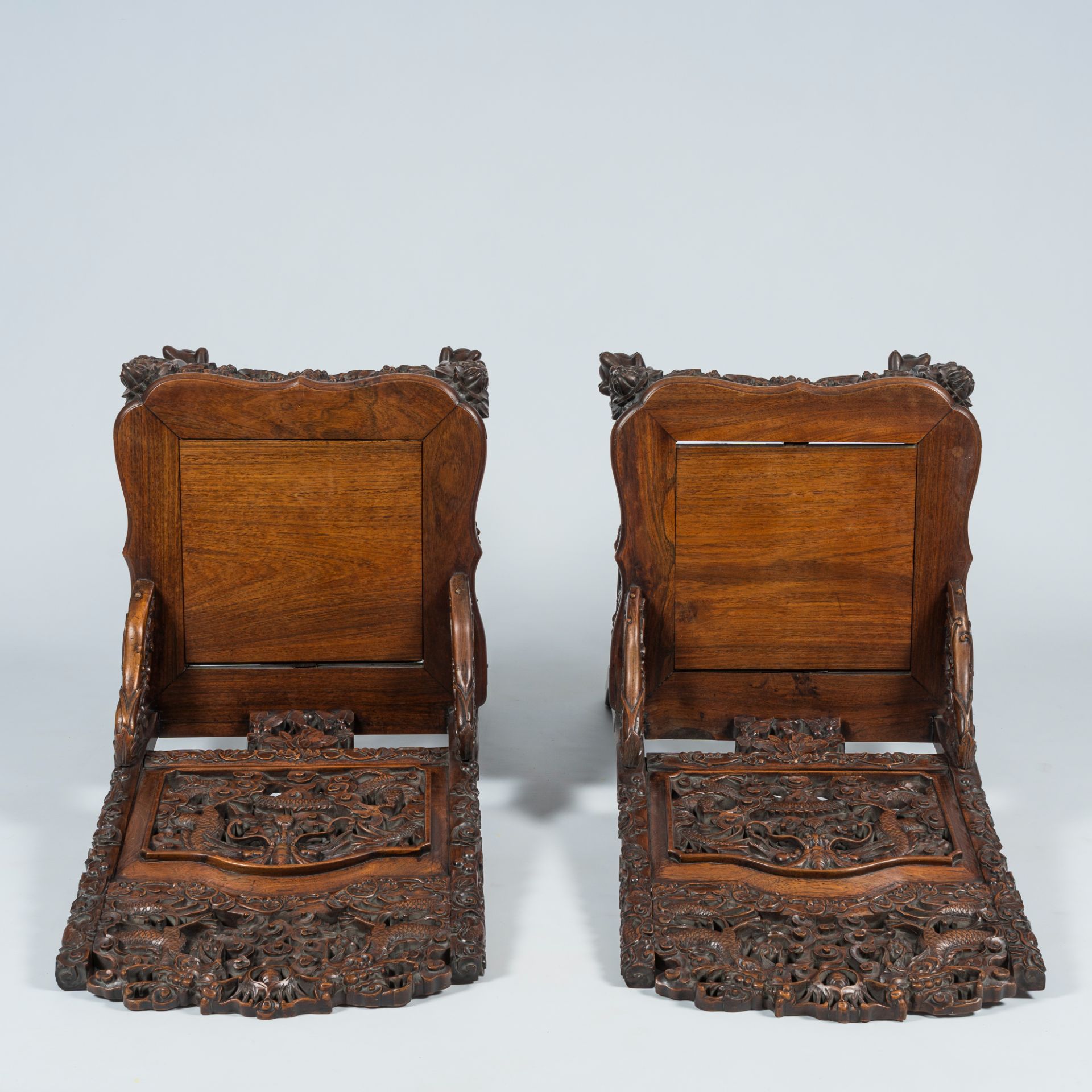 A pair of Chinese carved hardwood 'dragon' chairs, 19th C. - Image 6 of 10