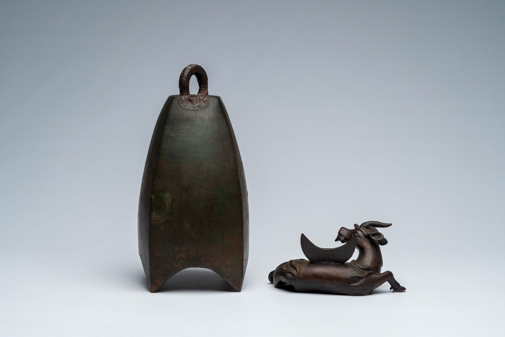 Six Chinese and Asian bronze and metal objects, probably Song and later - Image 5 of 9