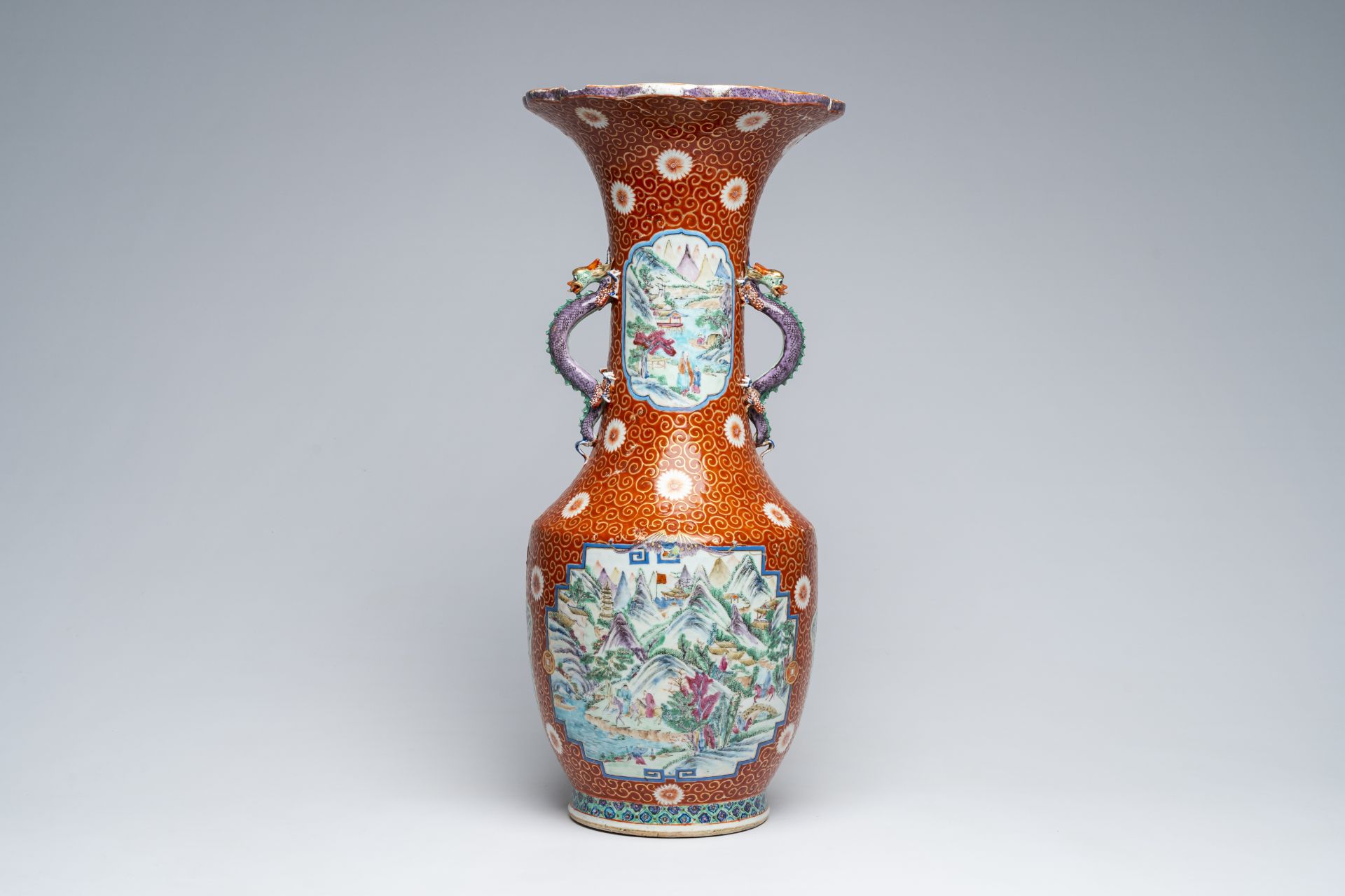 A Chinese famille rose vase after a Japanese example and ten famille rose dishes with animated scene - Image 4 of 17