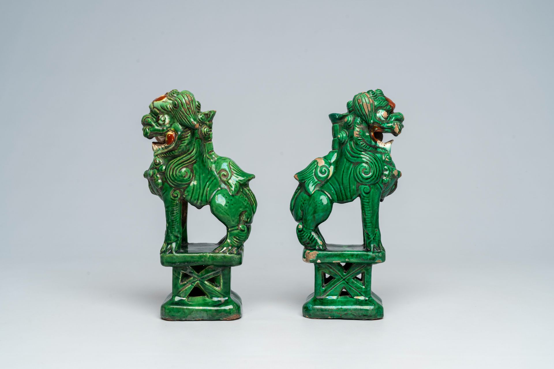 Two Chinese green-glazed earthenware temple lions, 18th/19th C - Image 5 of 8