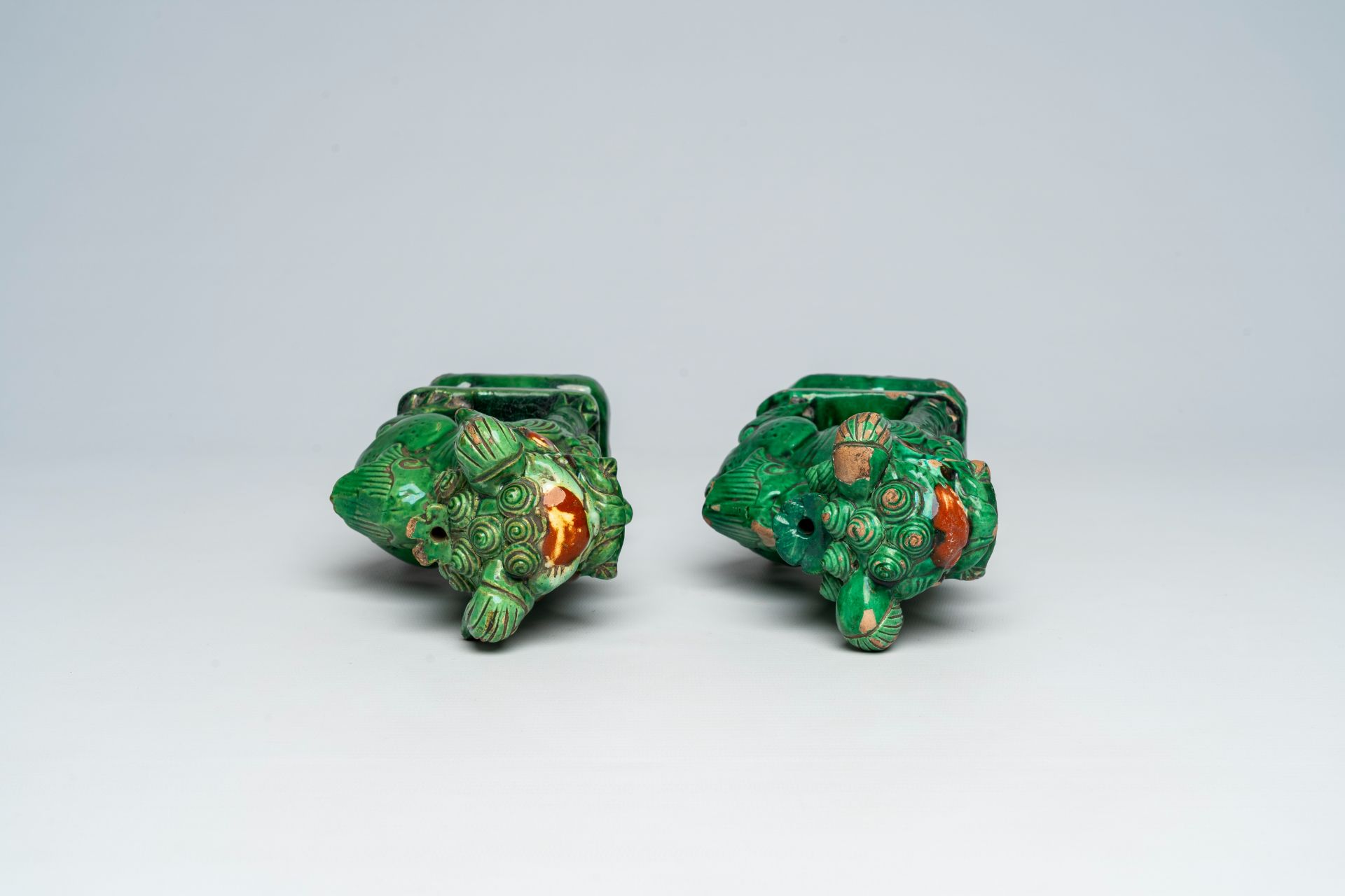 Two Chinese green-glazed earthenware temple lions, 18th/19th C - Image 7 of 8