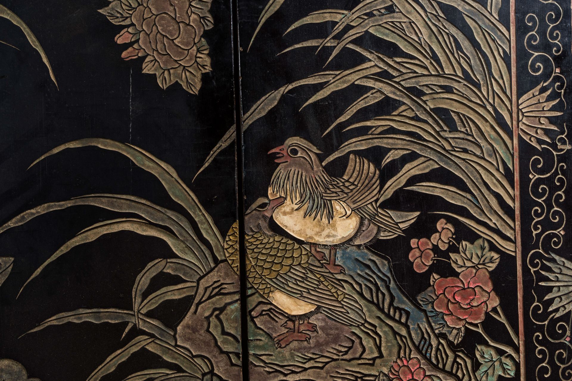 A Chinese eight-screen lacquered coromandel wood room divider, 19th C. - Image 6 of 13