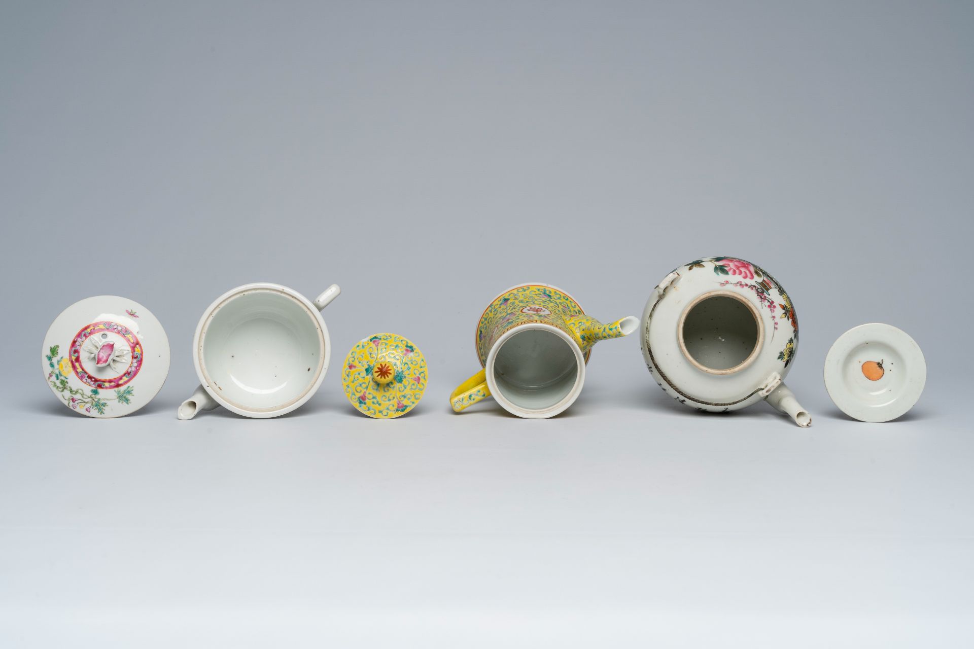 Three various Chinese famille rose and qianjiang cai teapots and covers, 19th/20th C. - Image 7 of 8