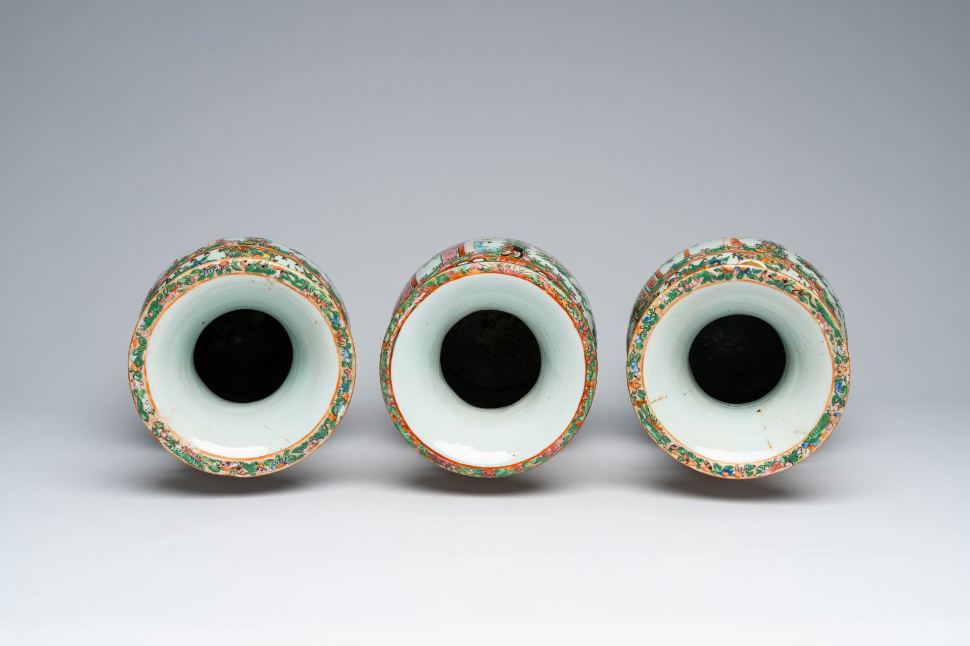 Three Chinese Canton famille rose vases with palace scenes and floral design, ca. 1900 - Image 5 of 6