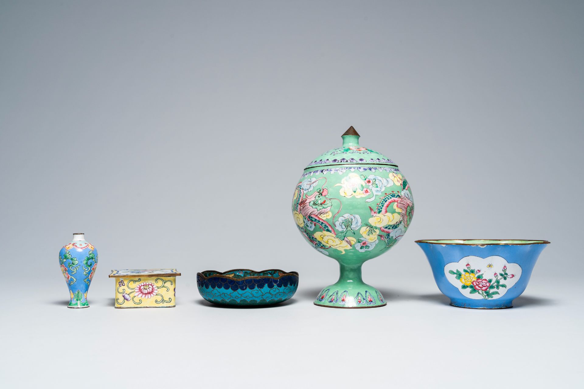 A varied collection of Chinese cloisonnÃ© items and a pewter saucer, 20th C. - Image 7 of 9