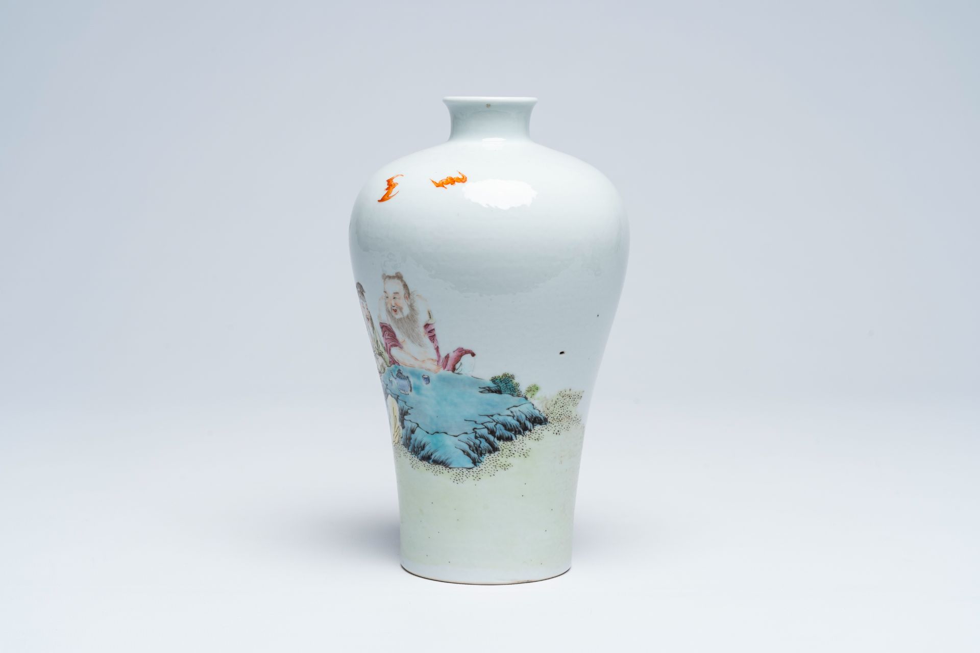 A Chinese famille rose meiping vase with scholars in a landscape, Qianlong mark, 19th/20th C. - Image 2 of 6
