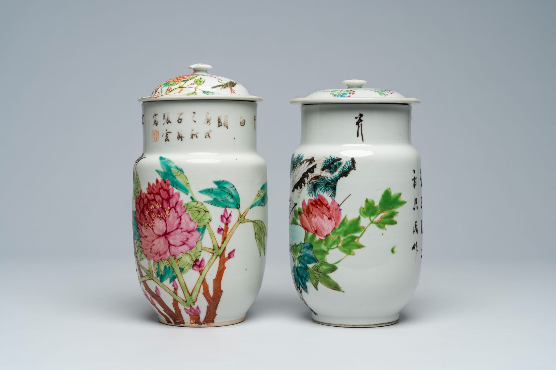 Two Chinese qianjiang cai jars and covers with birds among blossoming branches, 19th/20th C. - Image 3 of 8