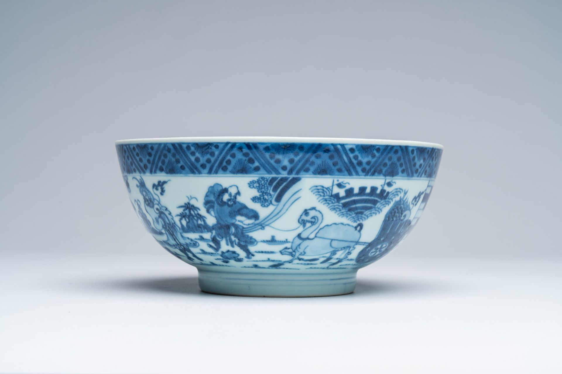 A Chinese blue and white bowl with a dromedary and warriors in a landscape and a medallion with a dr - Image 4 of 7