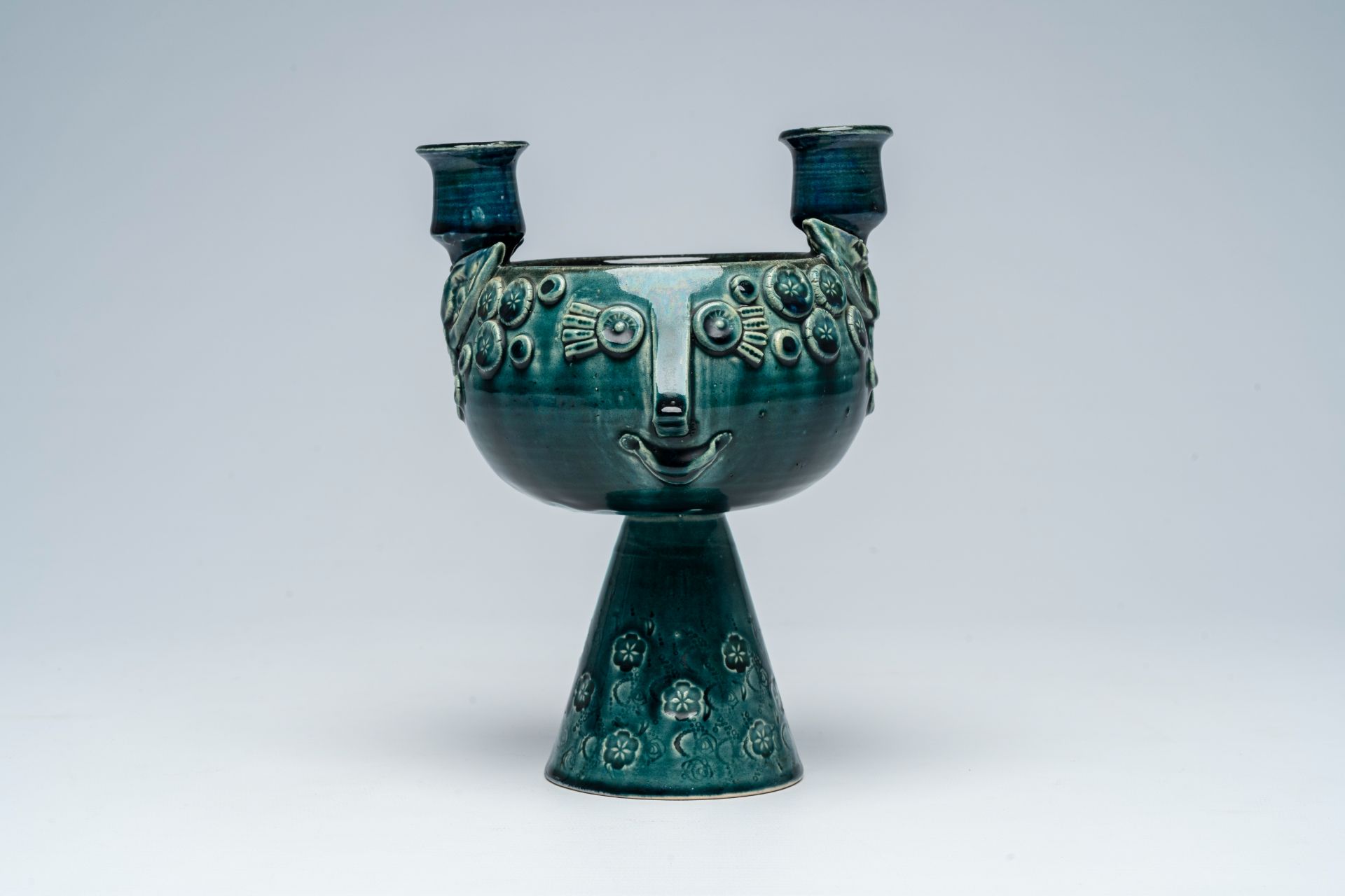 BjÃ¶rn Wiinblad (1918-2006): A Rosenthal turquoise glazed centrepiece in the shape of a bowl on foot - Bild 3 aus 8