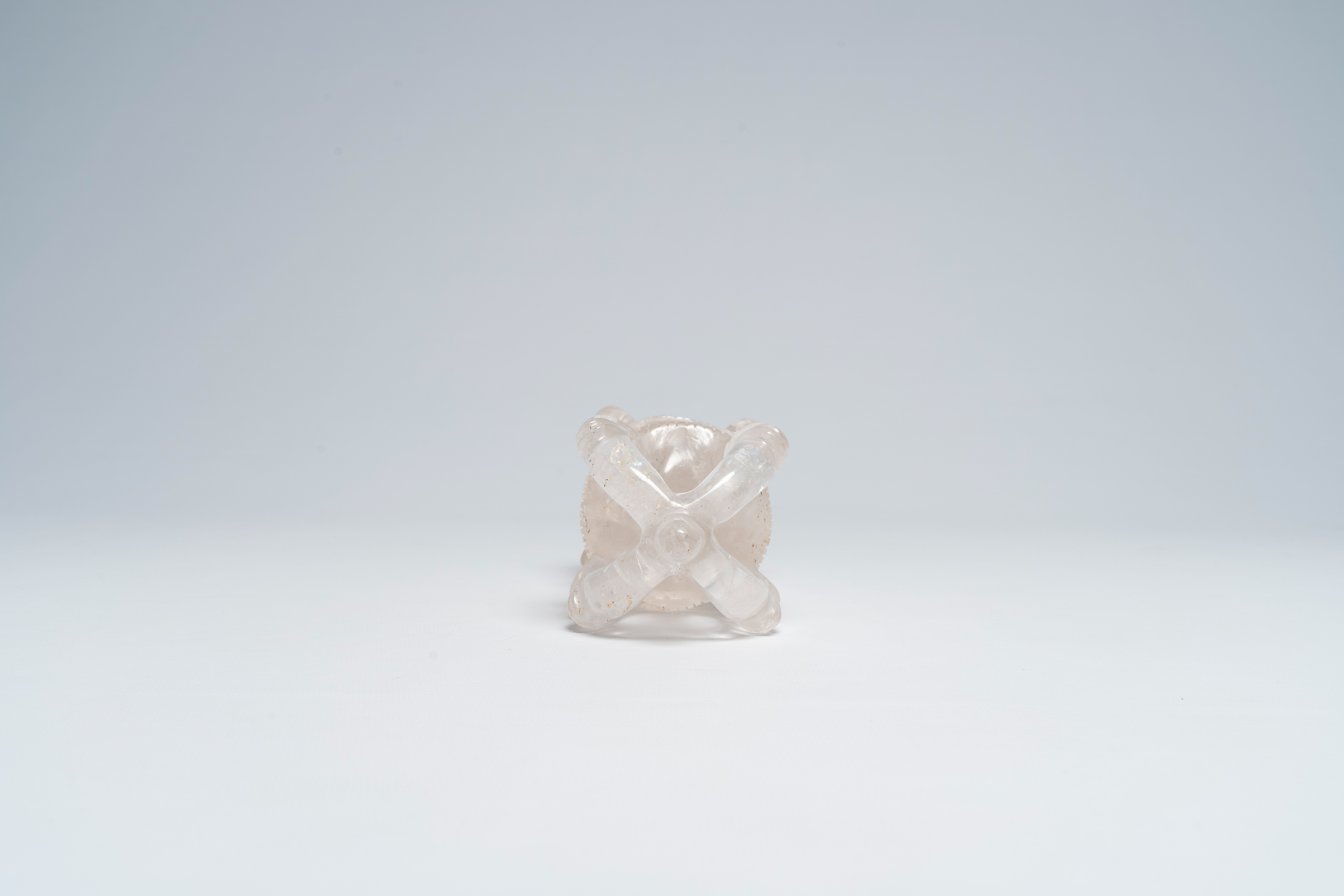 A Tibetan rock crystal vajra, 20th C. - Image 3 of 6