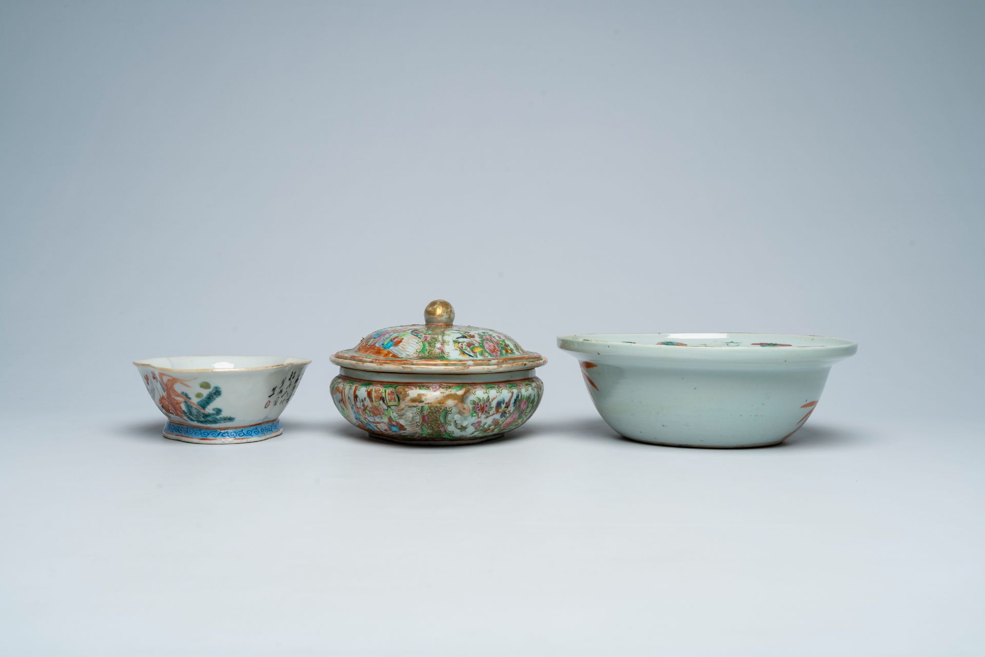 Three various Chinese famille rose bowls and a Canton tureen and cover with palace scenes and floral - Image 7 of 11