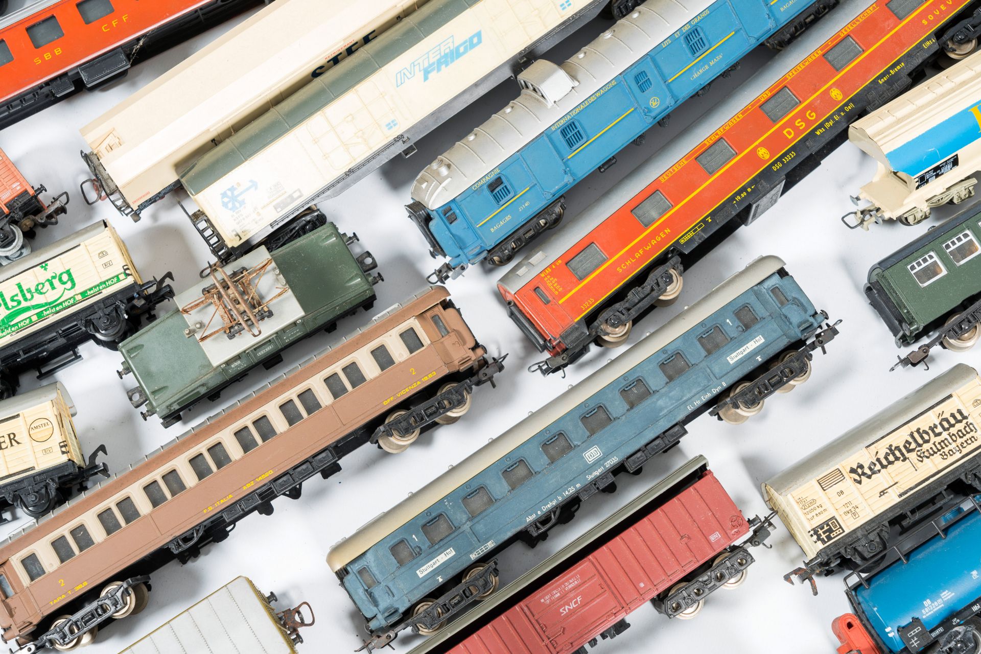 A large and varied collection of toy trains and attributes, various origins (a.o. Marklin), 20th C. - Image 9 of 10