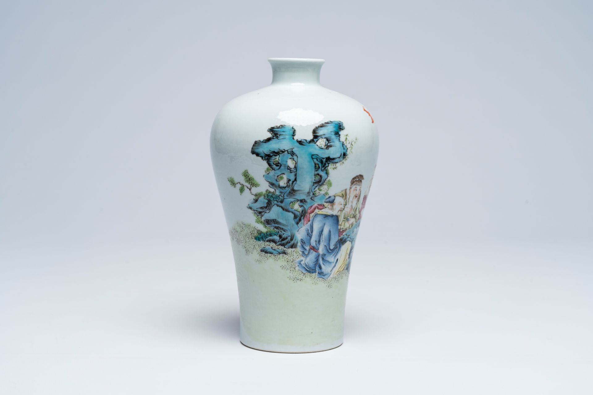 A Chinese famille rose meiping vase with scholars in a landscape, Qianlong mark, 19th/20th C. - Image 4 of 6