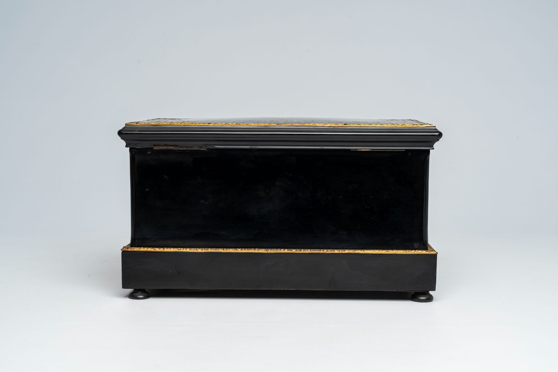 A French Historicism bronze mounted ebonised wooden tortoiseshell, mother-of pearl and brass marquet - Image 6 of 9