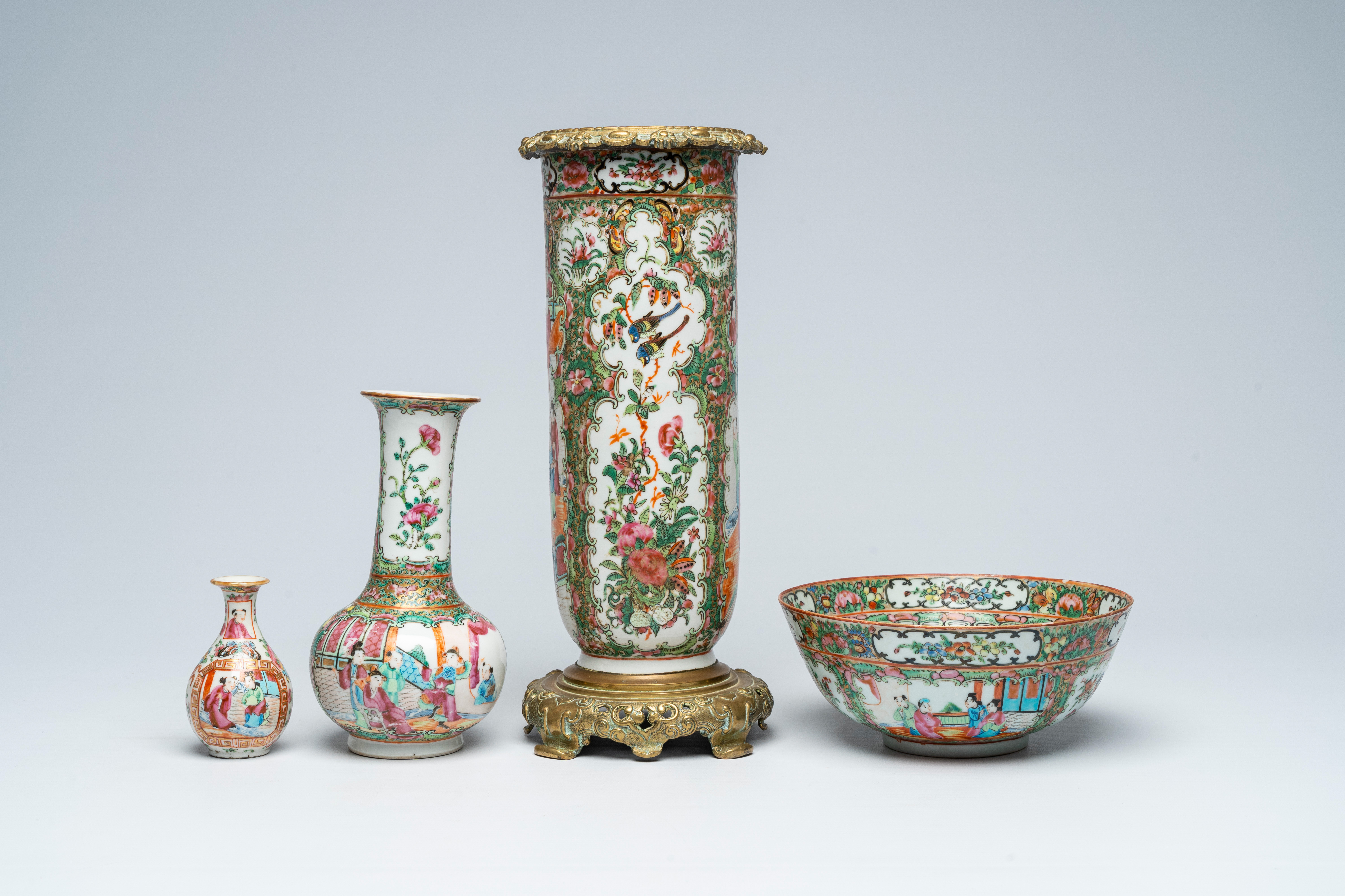 A varied collection of Chinese Canton famille rose porcelain, 19th/20th C. - Bild 2 aus 13