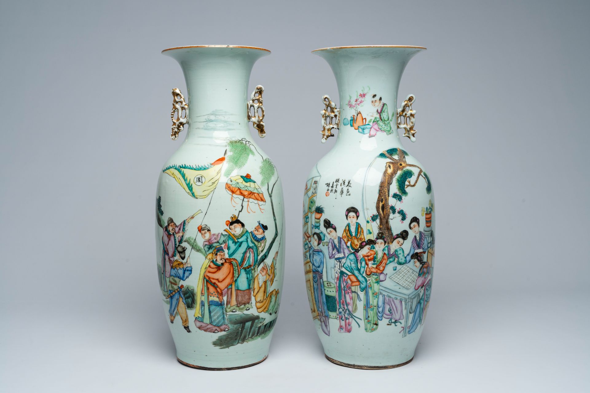 Two Chinese famille rose vases with Immortals and ladies in a garden, 19th/20th C.