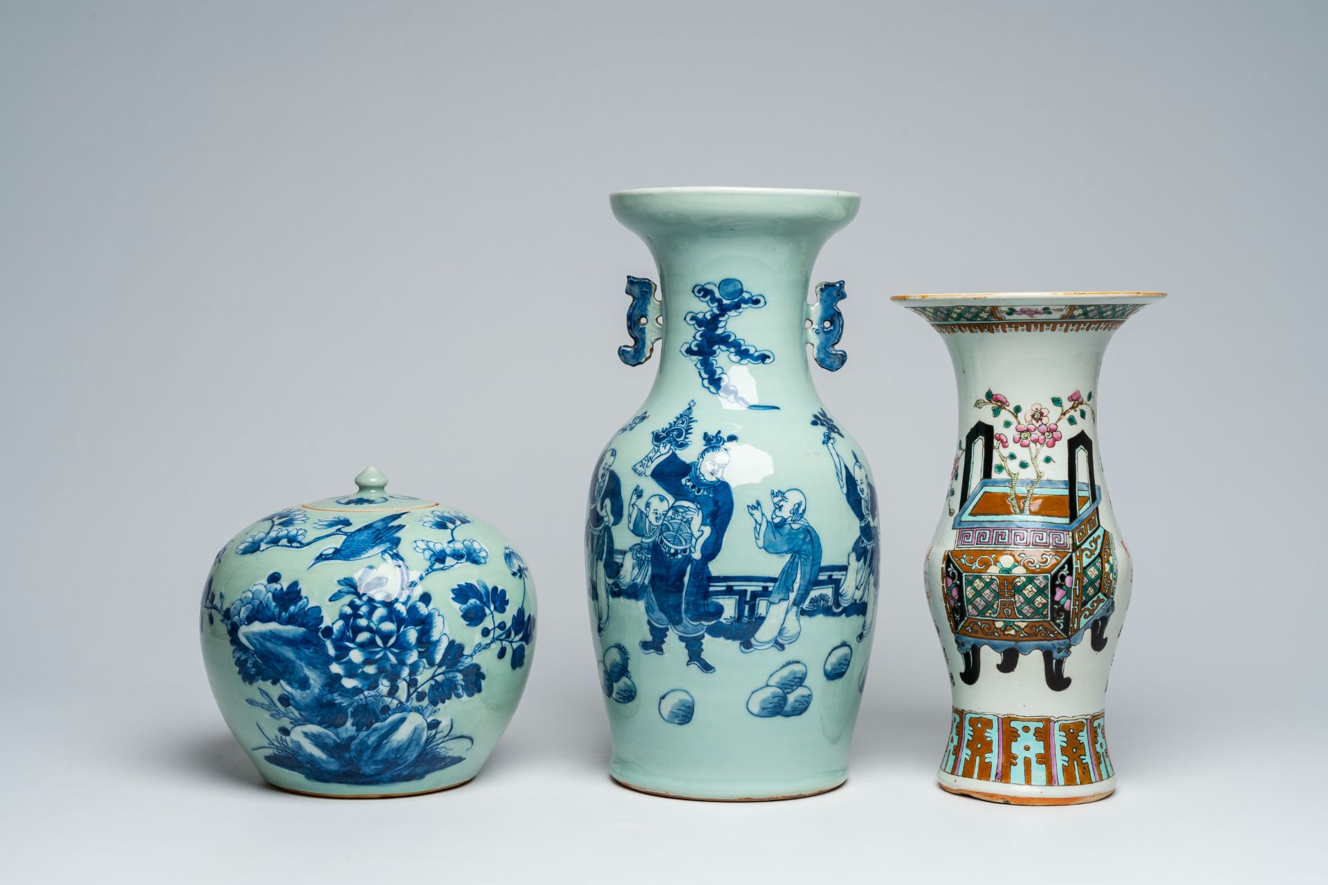 A Chinese blue and white celadon ground vase with figures in a garden, a ginger jar and a famille ro - Bild 2 aus 9