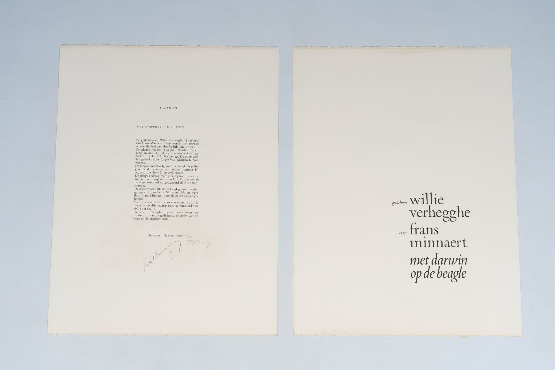 Frans Minnaert (1929-2011): 'Met Darwin op de Beagle', art folder with five etchings and five poems - Image 21 of 32